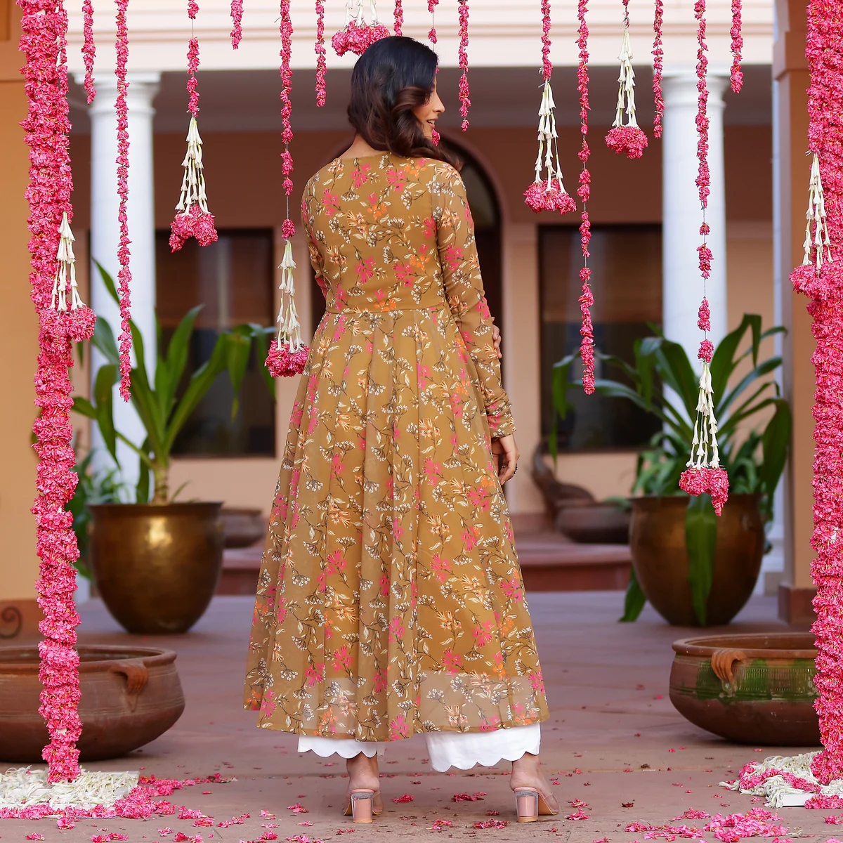 Aranya Gher Georgette Kurta - Image 6