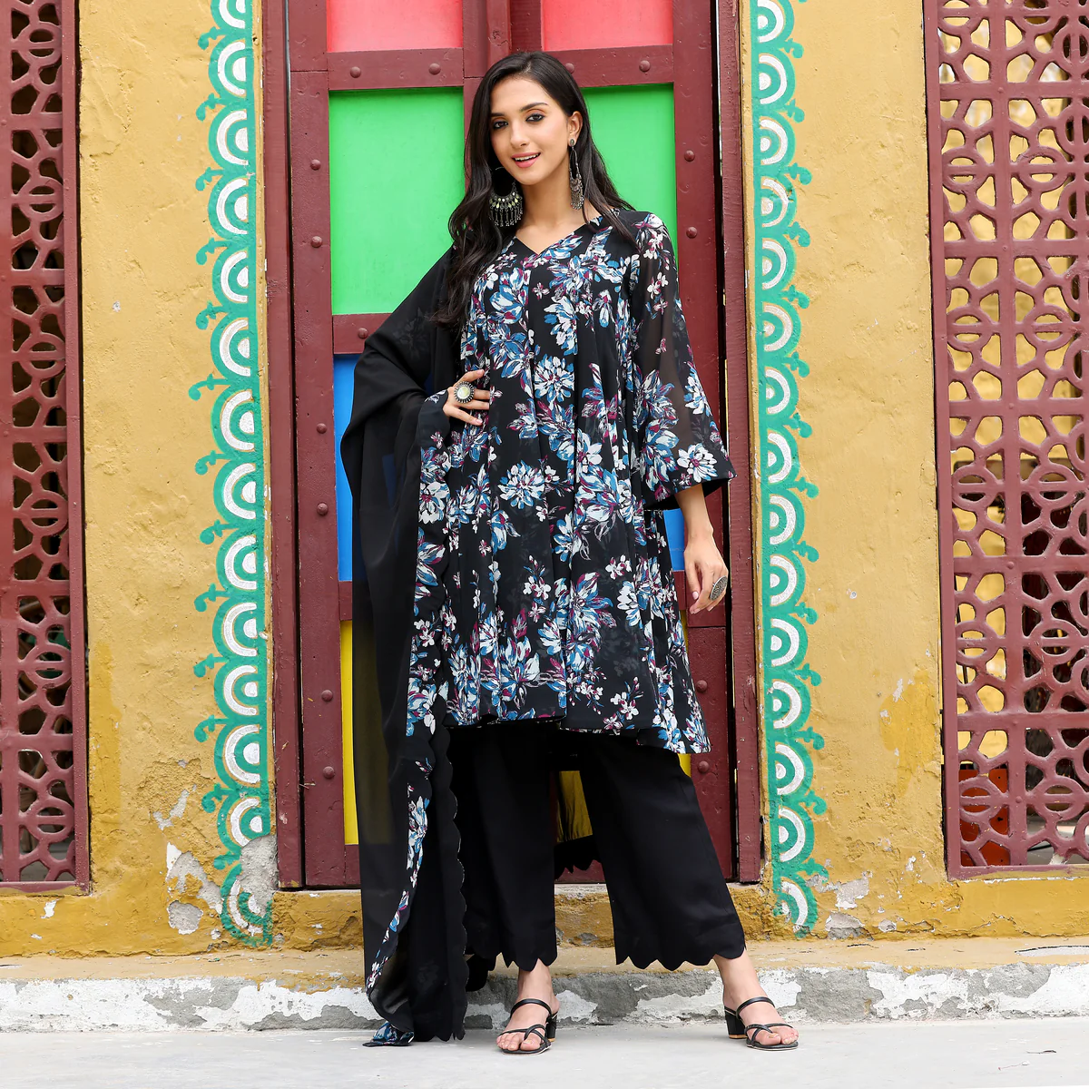Ashruta Black Set - Image 4