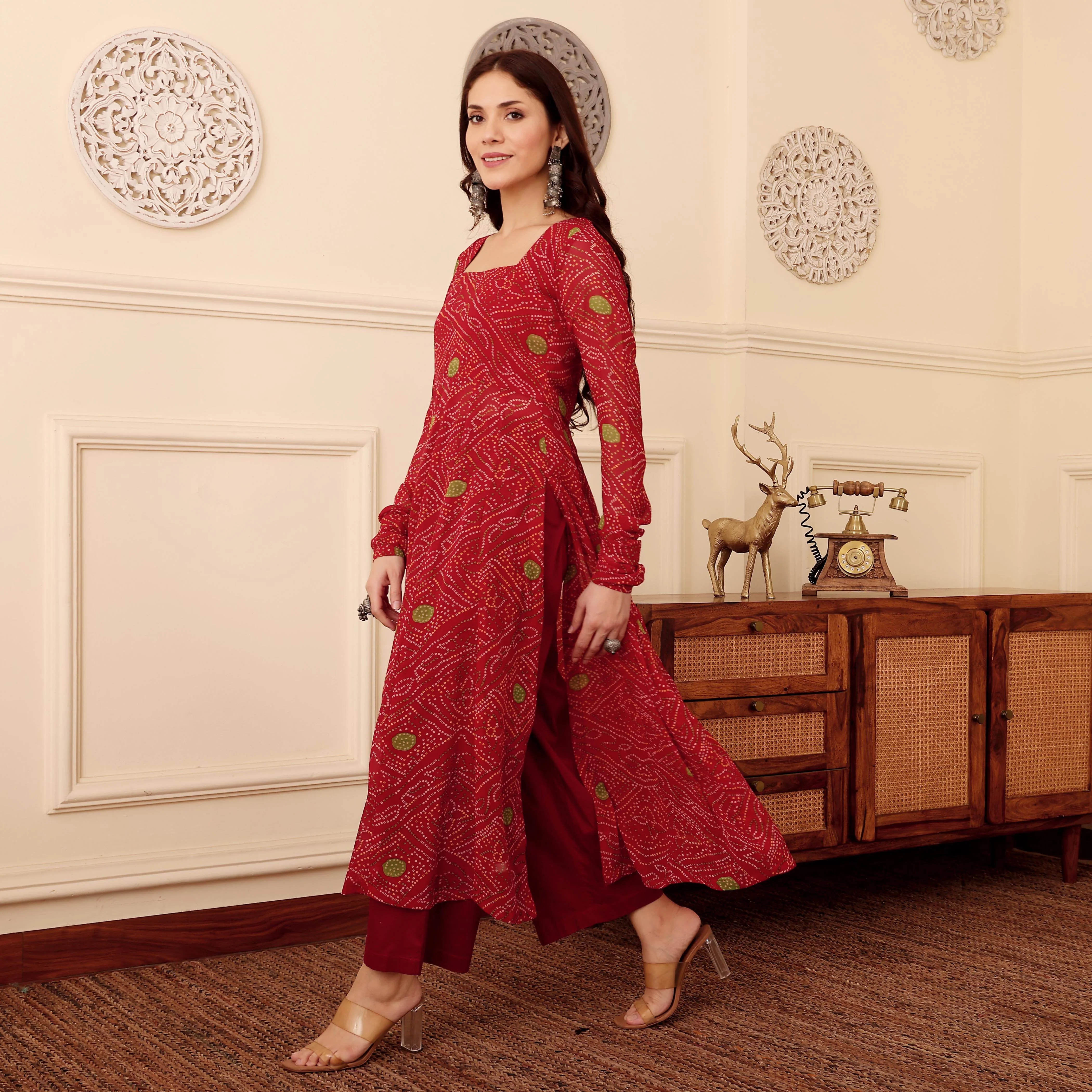 Red Bandhani Print Georgette Kurta - Image 5