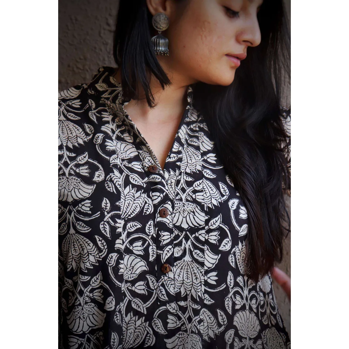 Black  Mughal  Kalamkari Long Kurta - Image 2