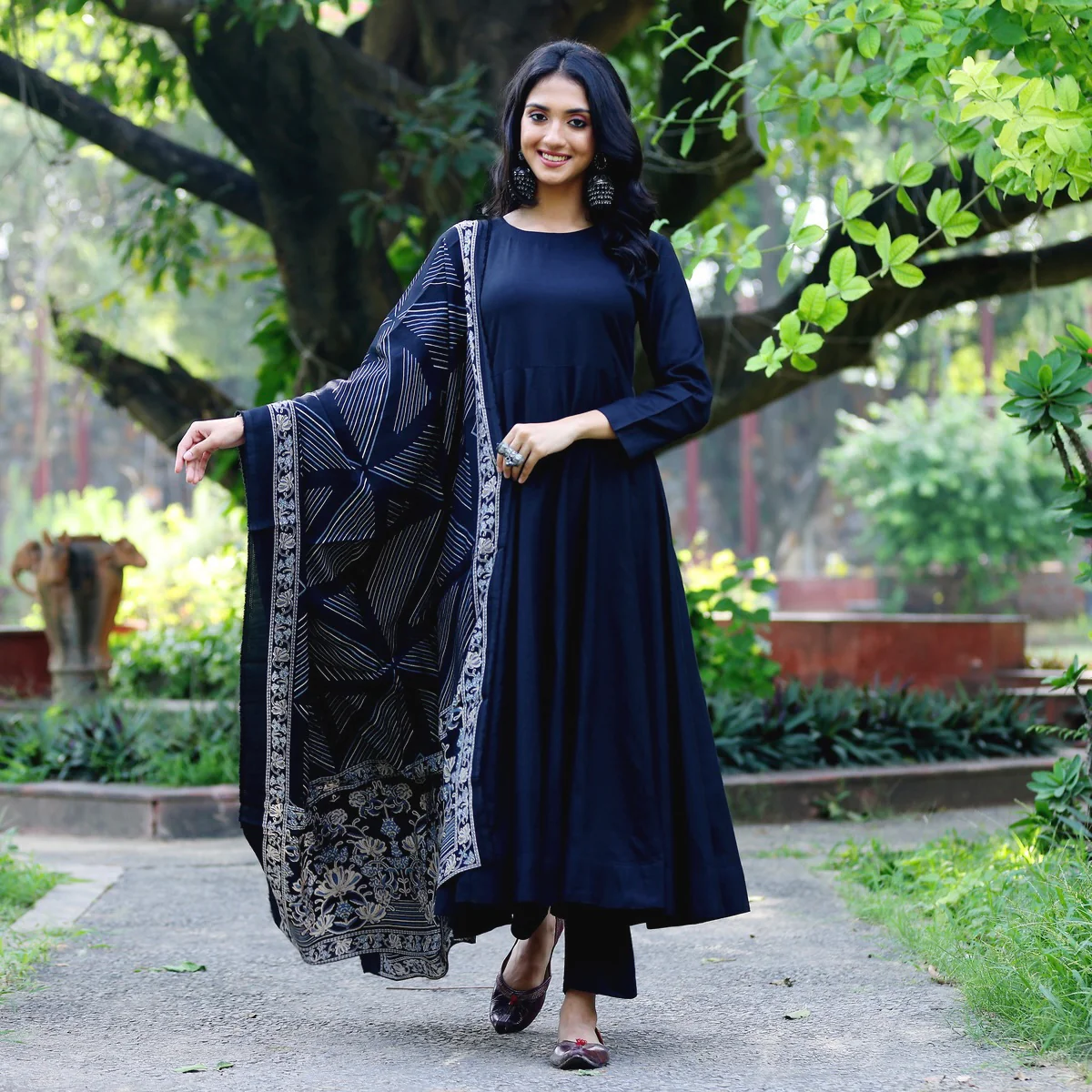 Black Varga Rayon  Set - Image 6