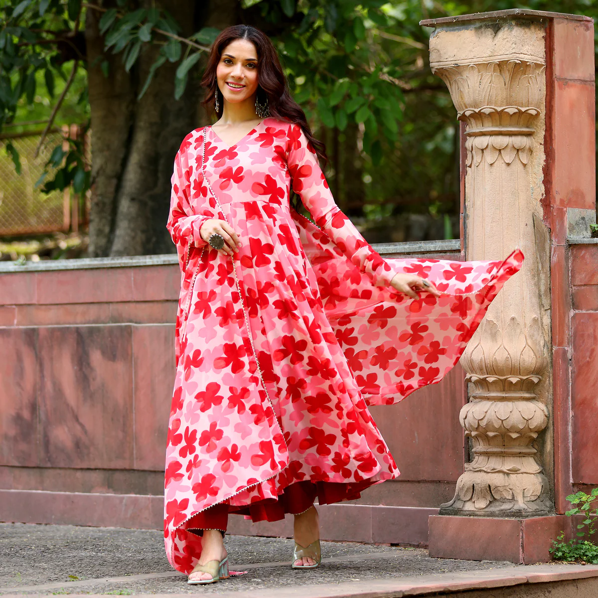 Darshi Floral Georgette  Set - Image 4