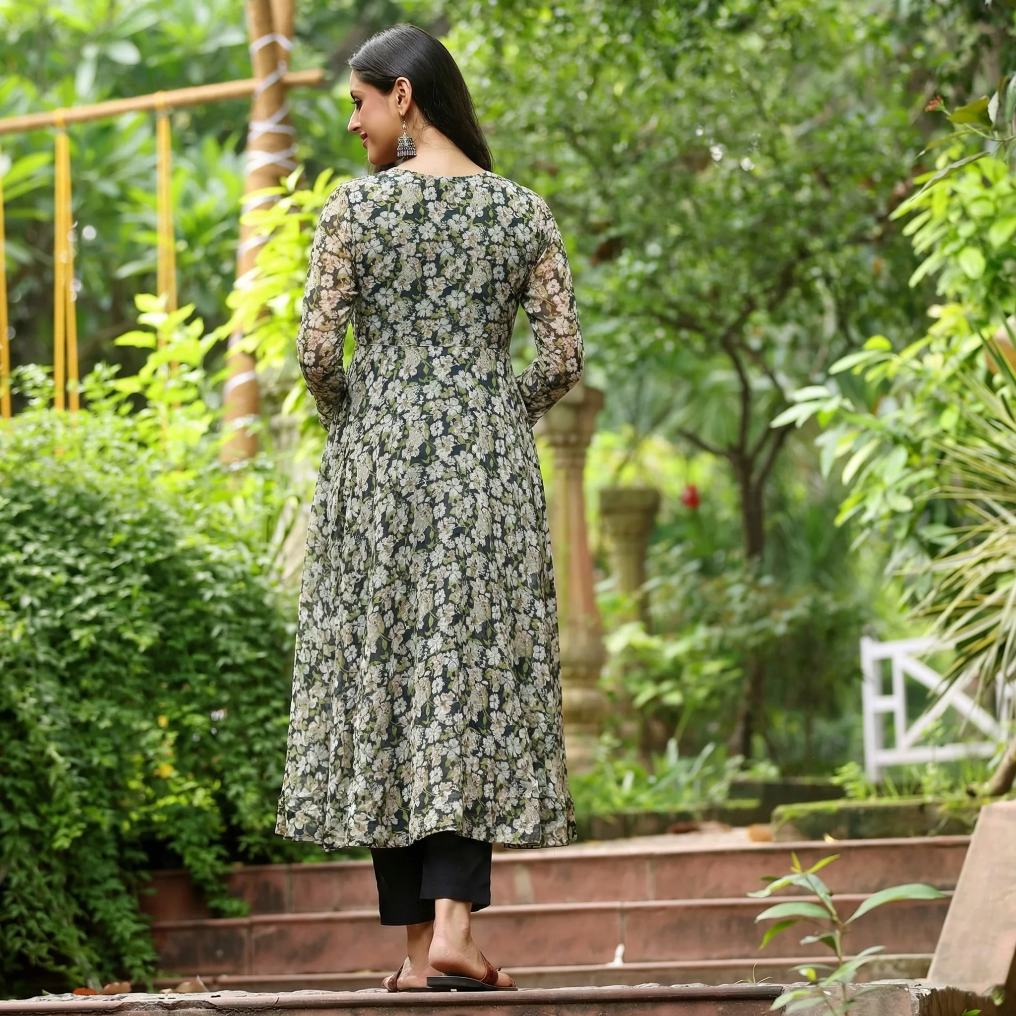 Dhuni Georgette Kurta - Image 3