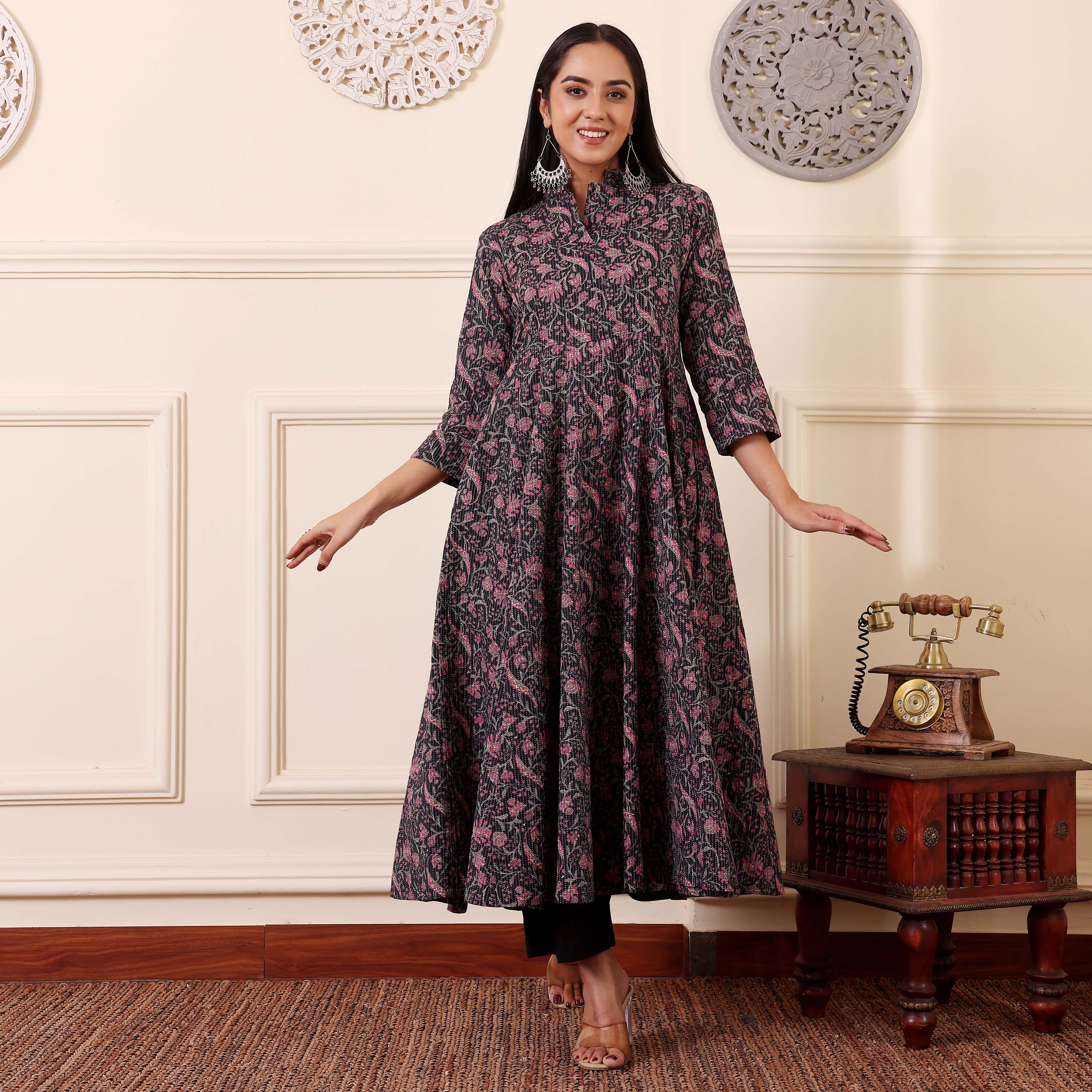 Faina Kantha Cotton Kurta - Image 10
