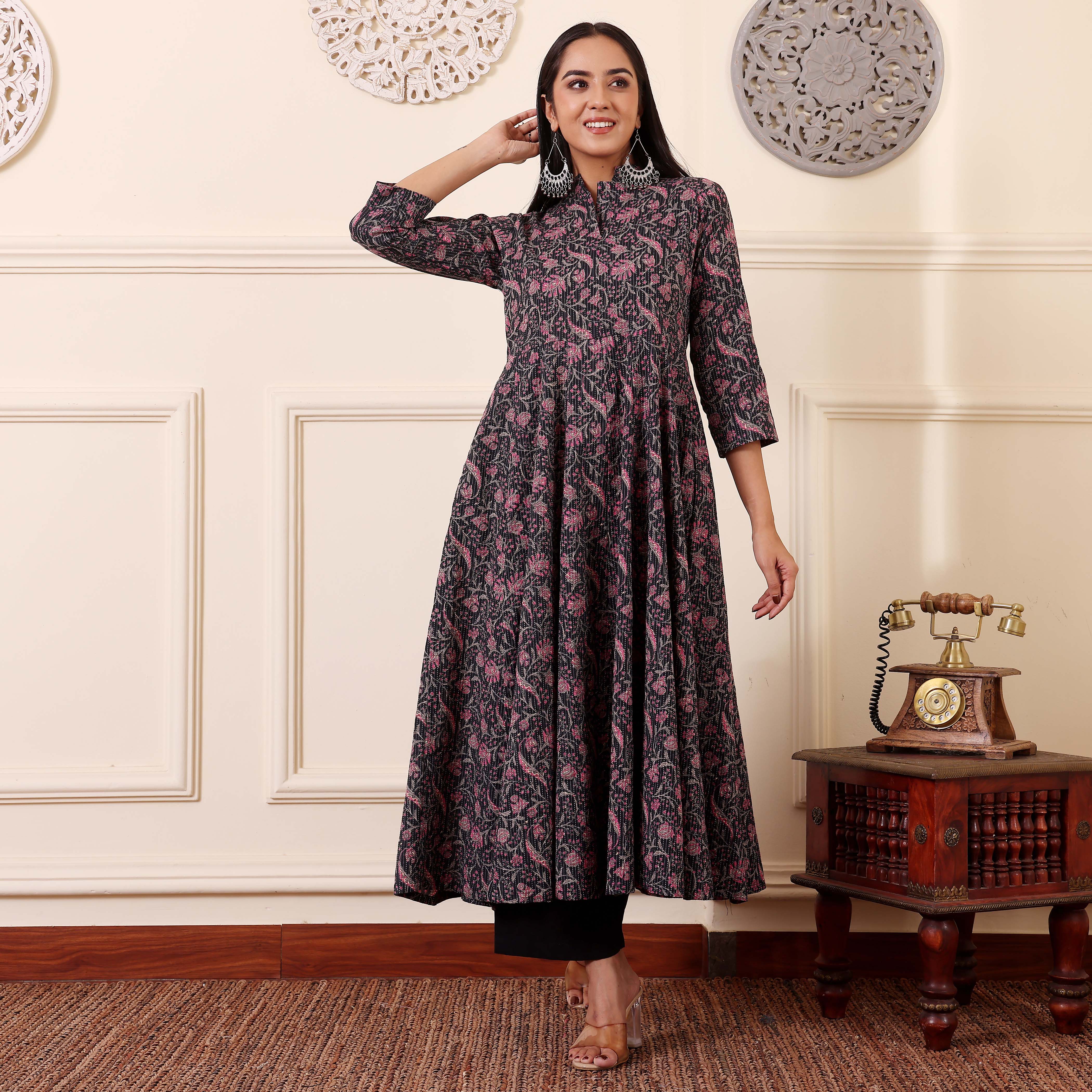 Faina Kantha Cotton Kurta - Image 11