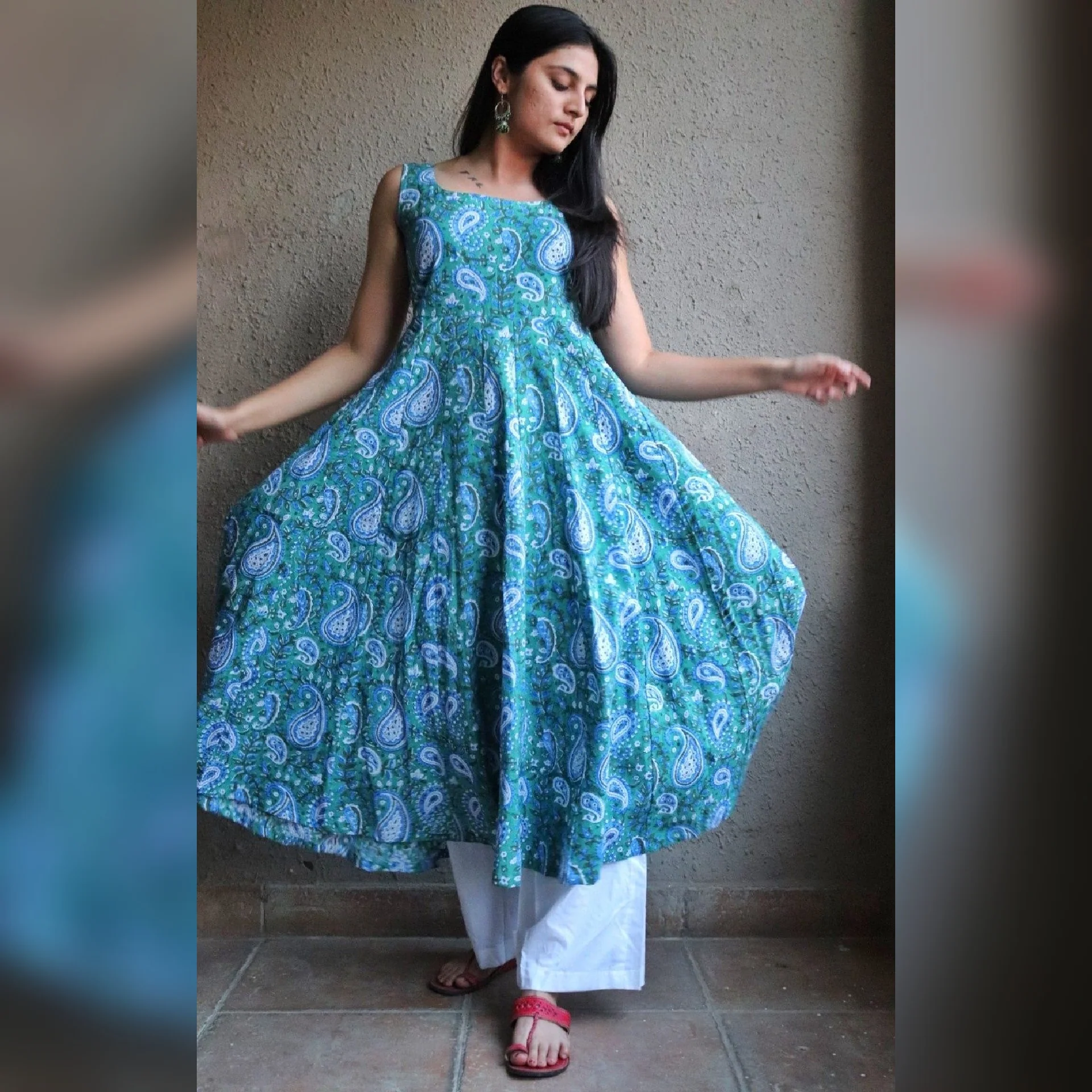 Falak Paisley Kali Kurta - Image 2