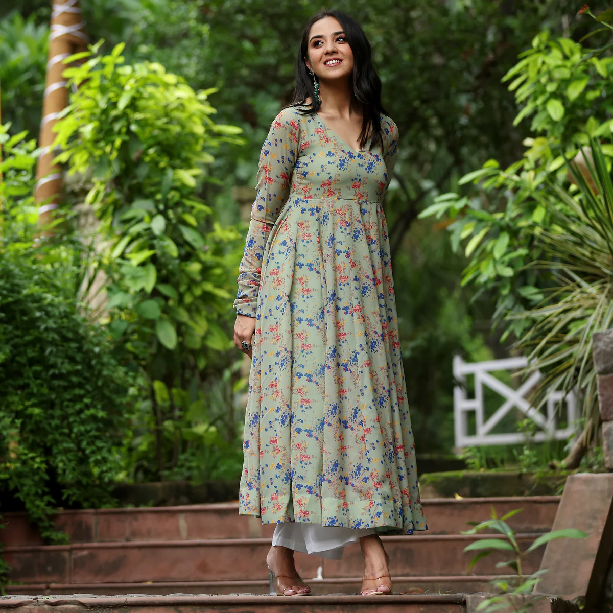 Floral Akshi Gerogette Kurta - Image 3