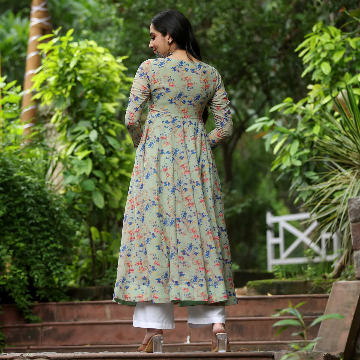 Floral Akshi Gerogette Kurta - Image 7