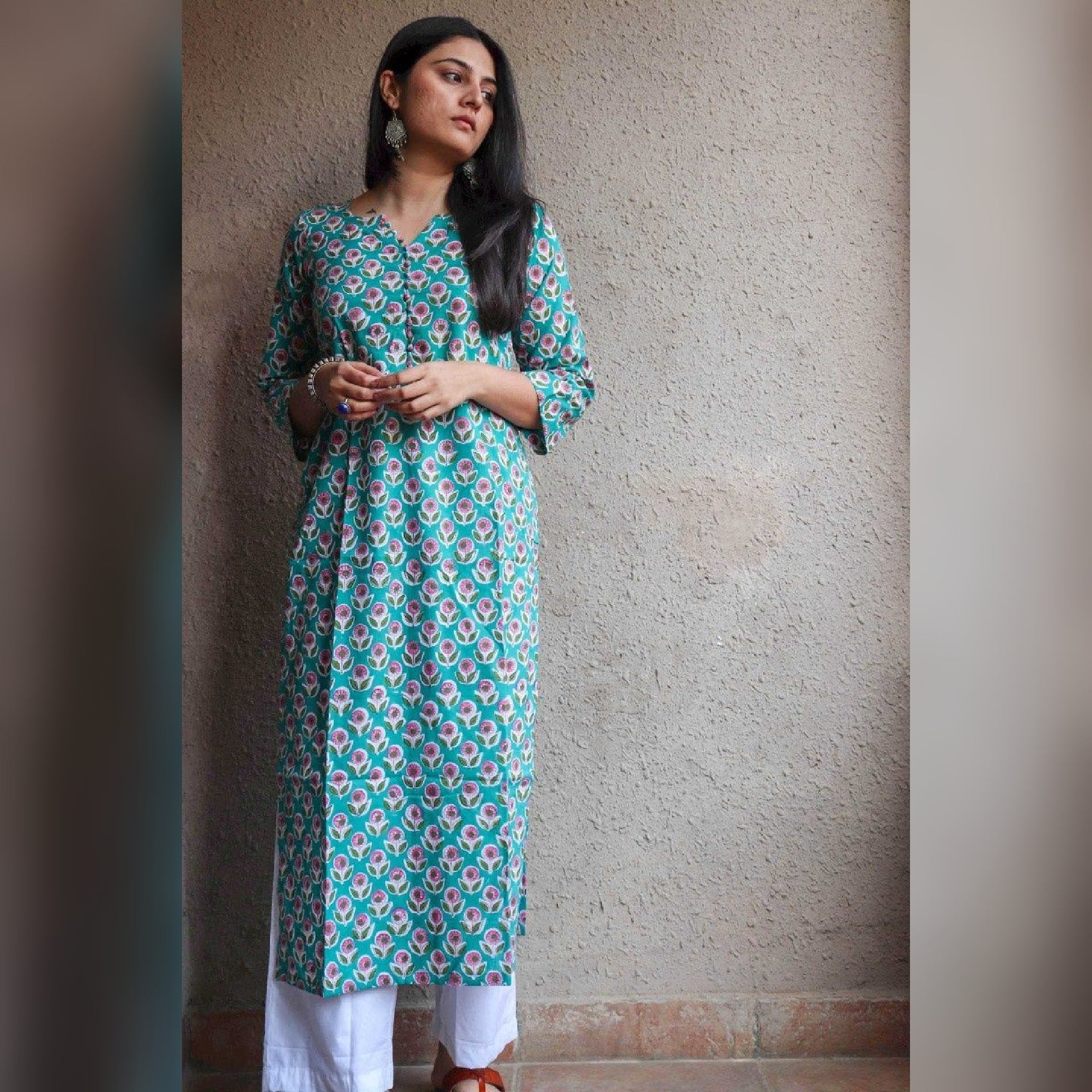 Gulsana Straigth Block Print Kurta - Image 2