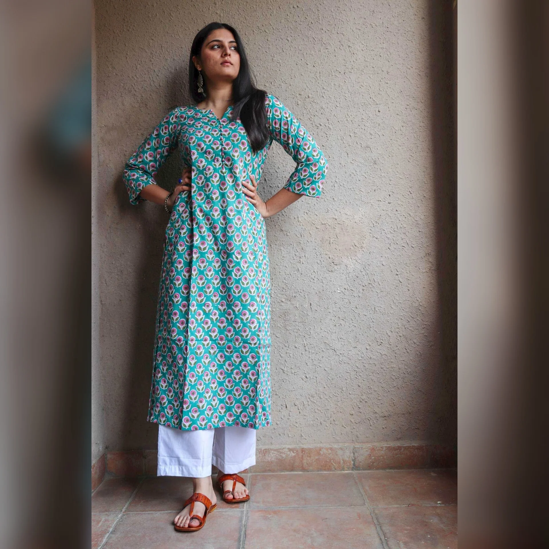 Gulsana Straigth Block Print Kurta - Image 4