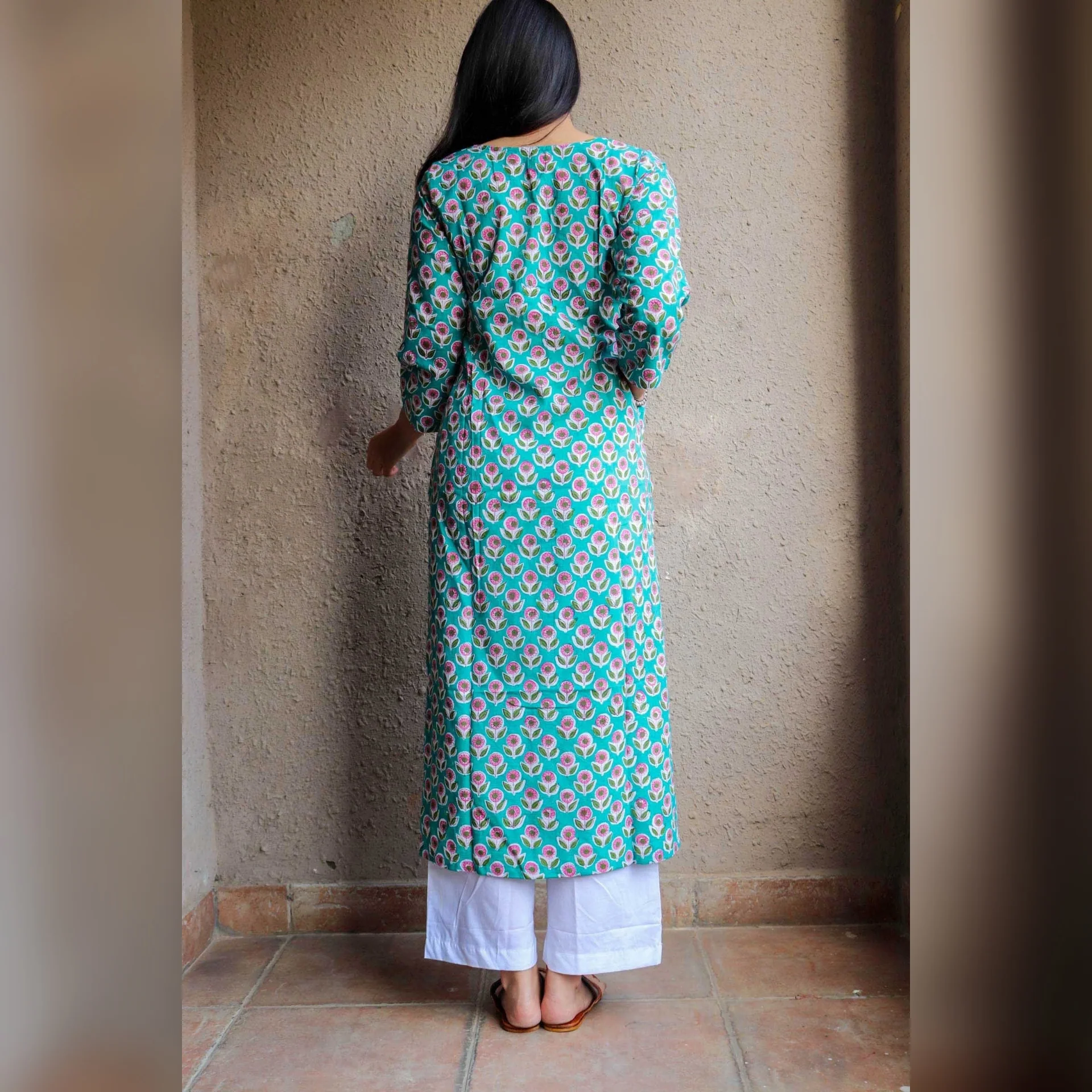 Gulsana Straigth Block Print Kurta - Image 6