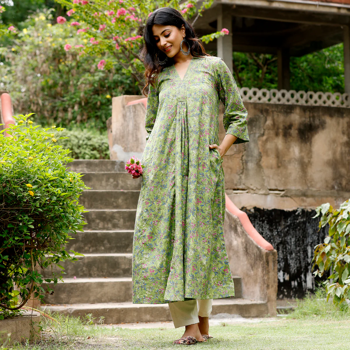 Green Floral Cotton Kurta - Image 4