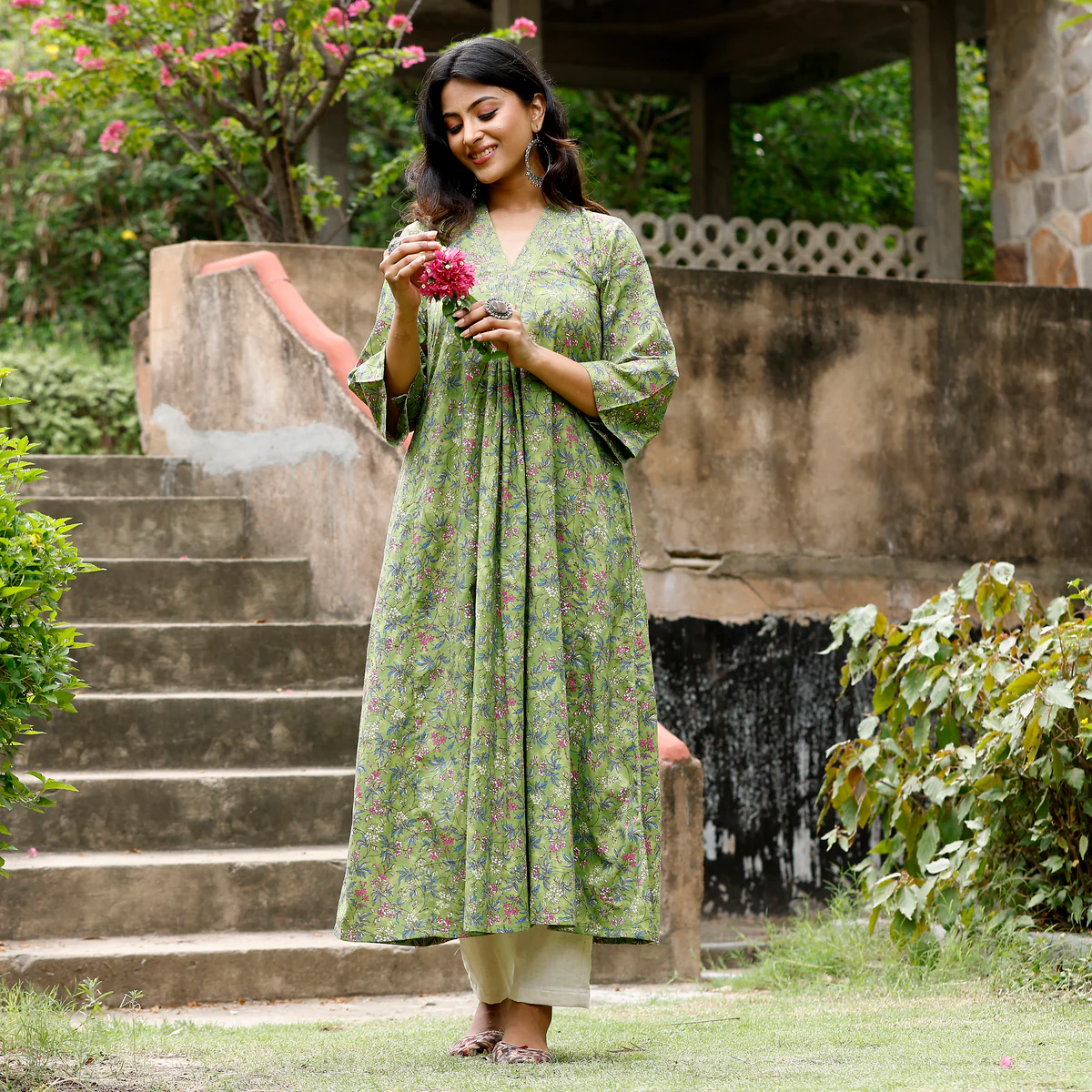 Green Floral Cotton Kurta - Image 5