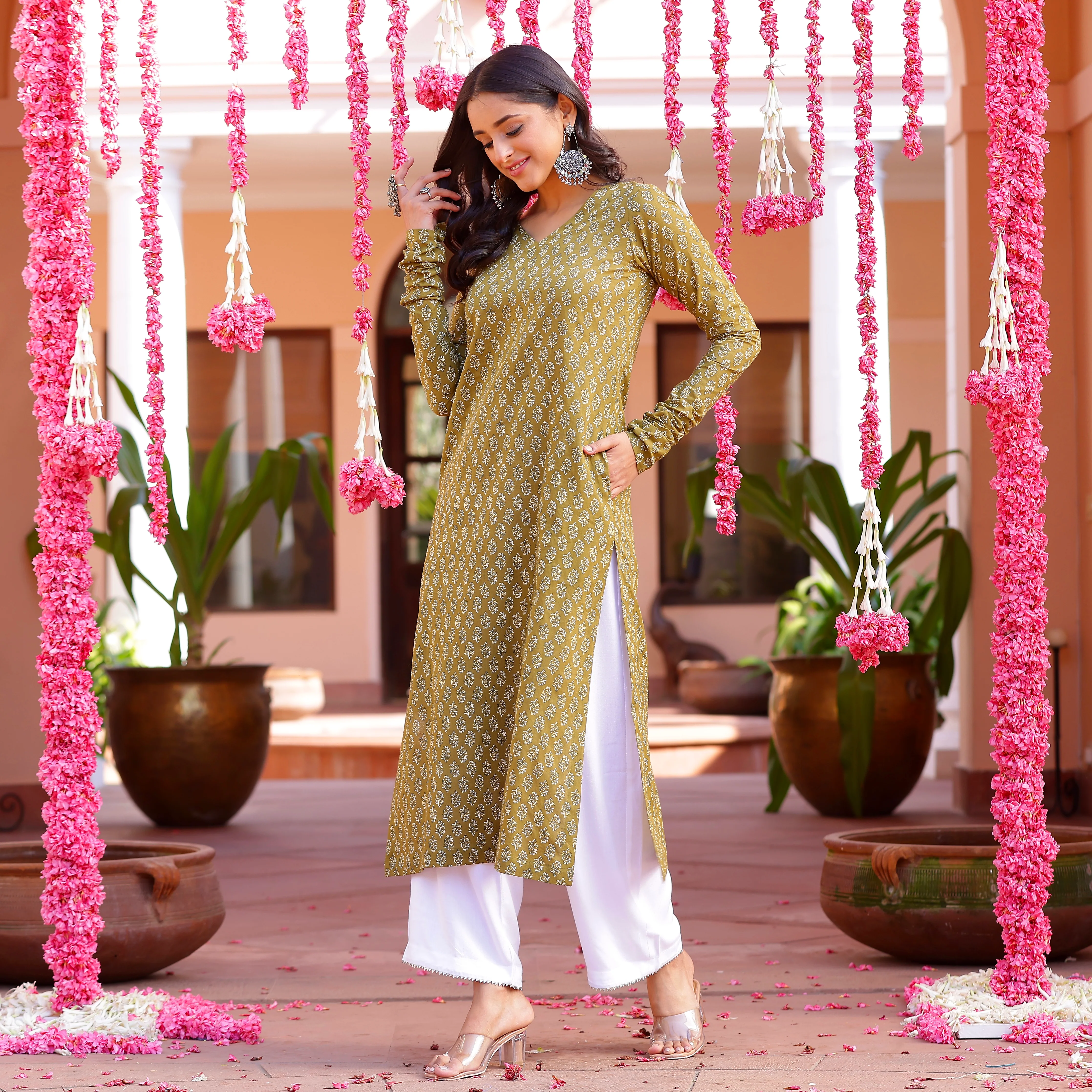 Iffat Mehndi Kameez - Image 2