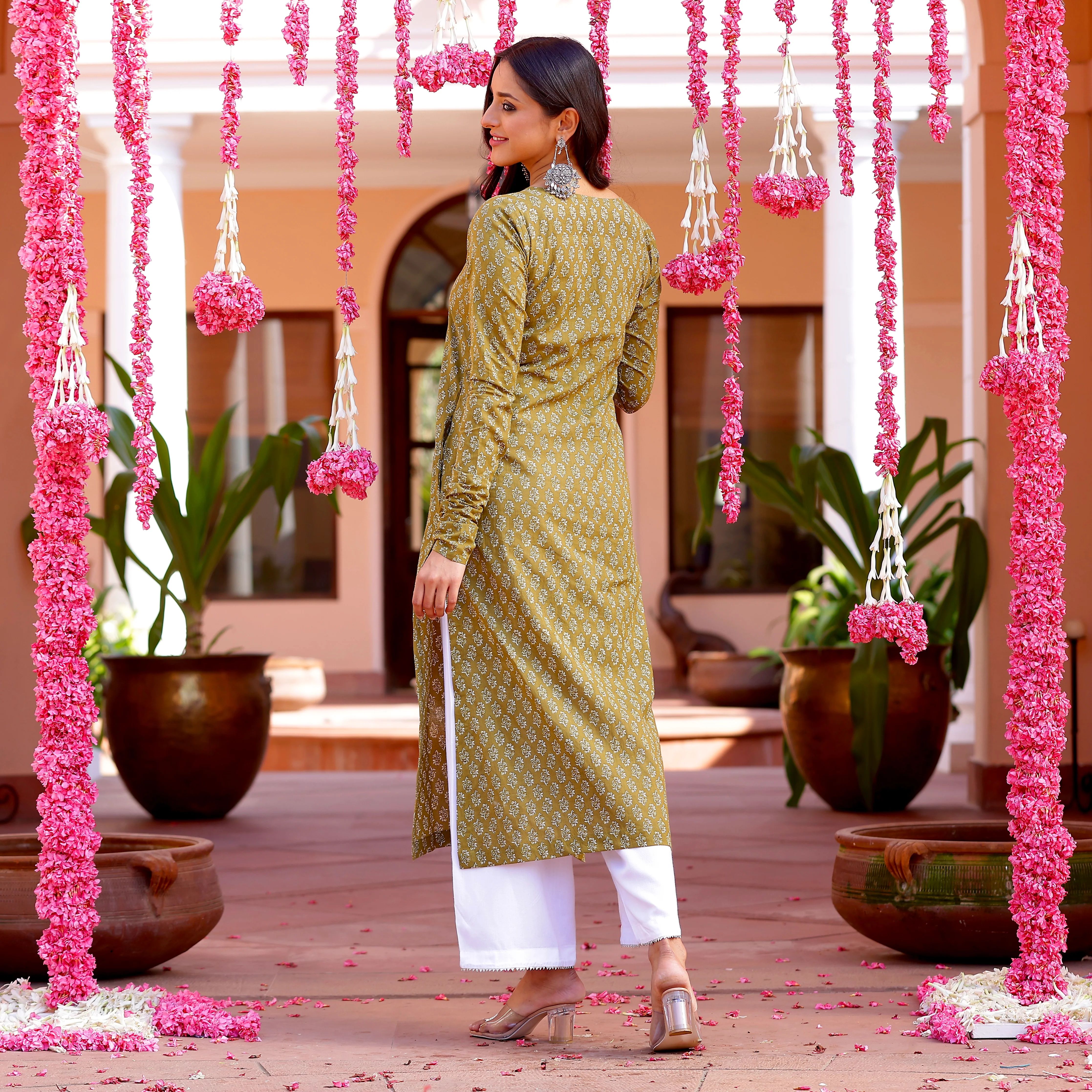 Iffat Mehndi Kameez - Image 6