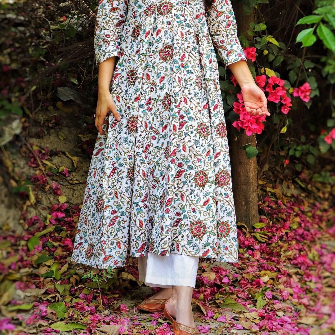 Ira Kalidaar Long Kurta - Image 3