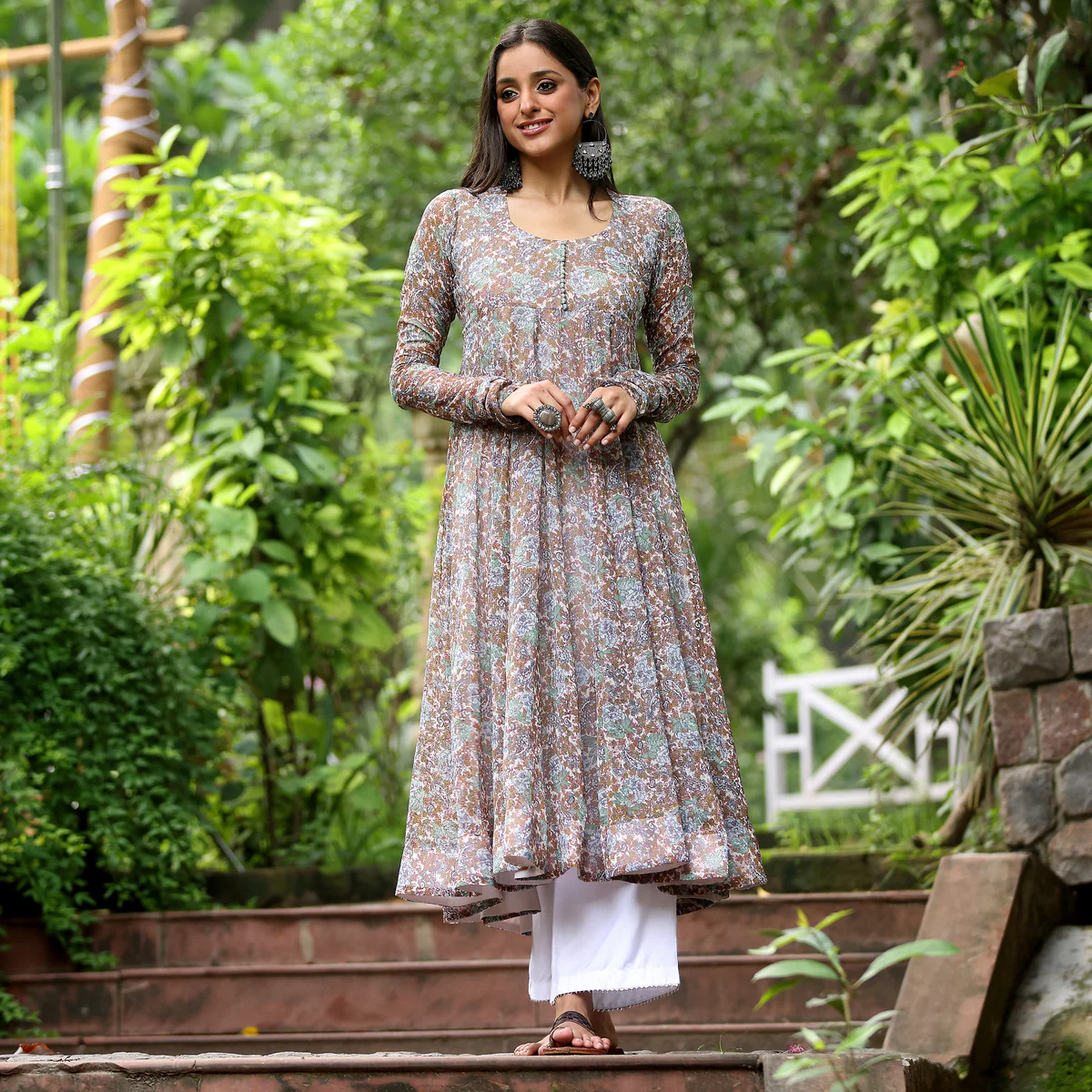 Irya Floral Gerogette Kurta - Image 2