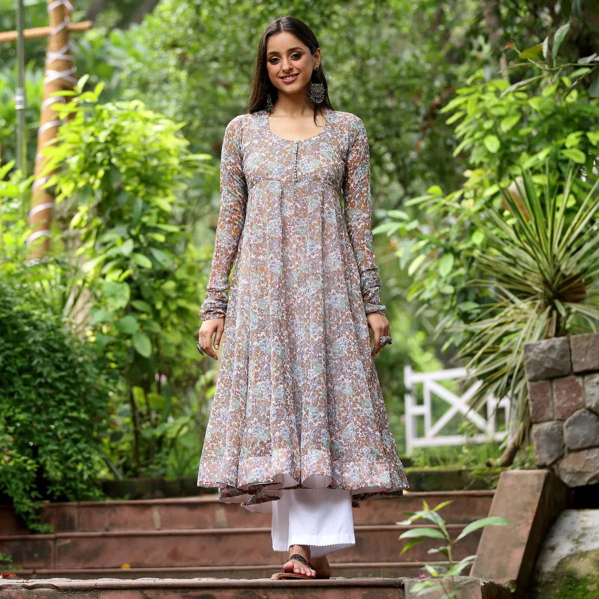 Irya Floral Gerogette Kurta - Image 4