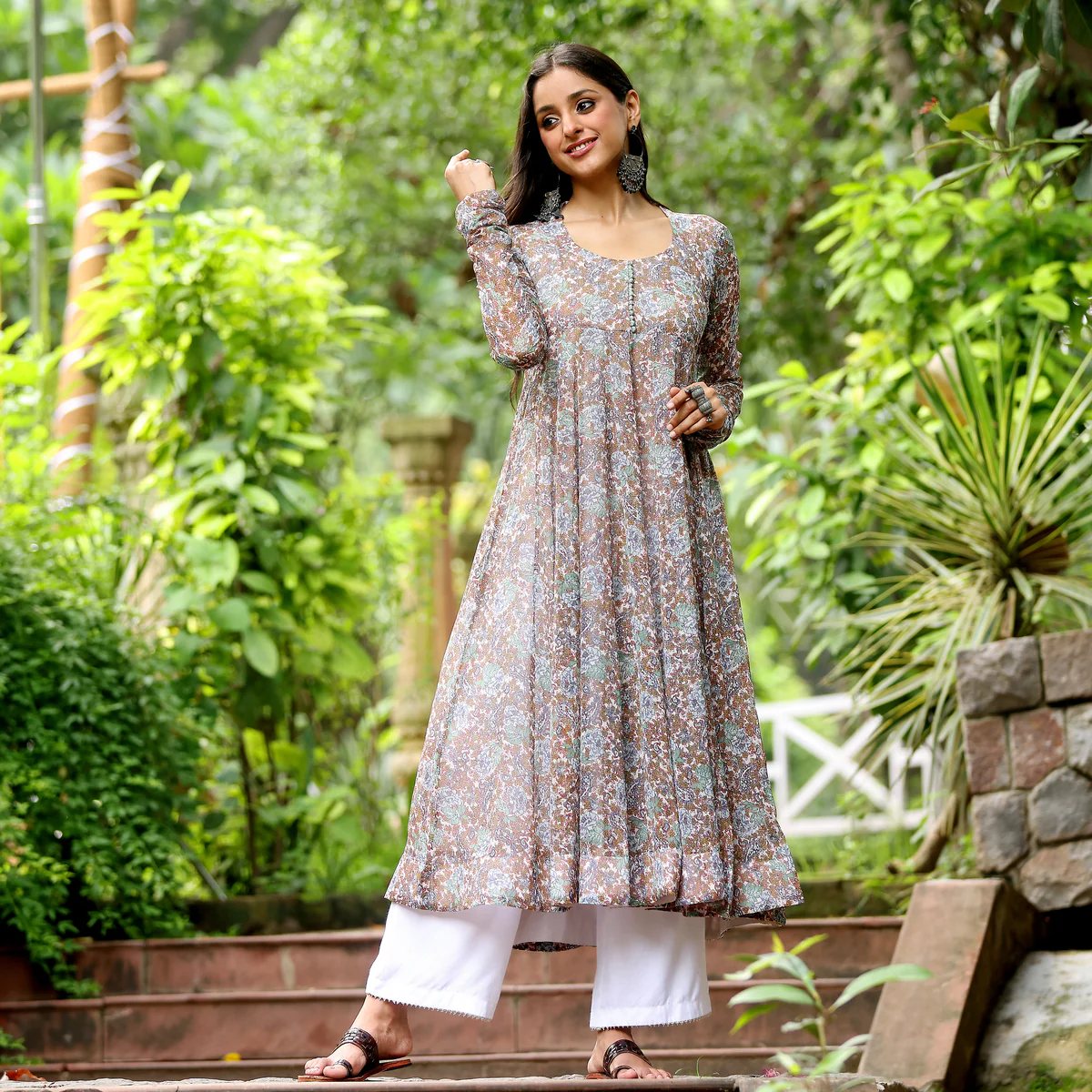 Irya Floral Gerogette Kurta - Image 6
