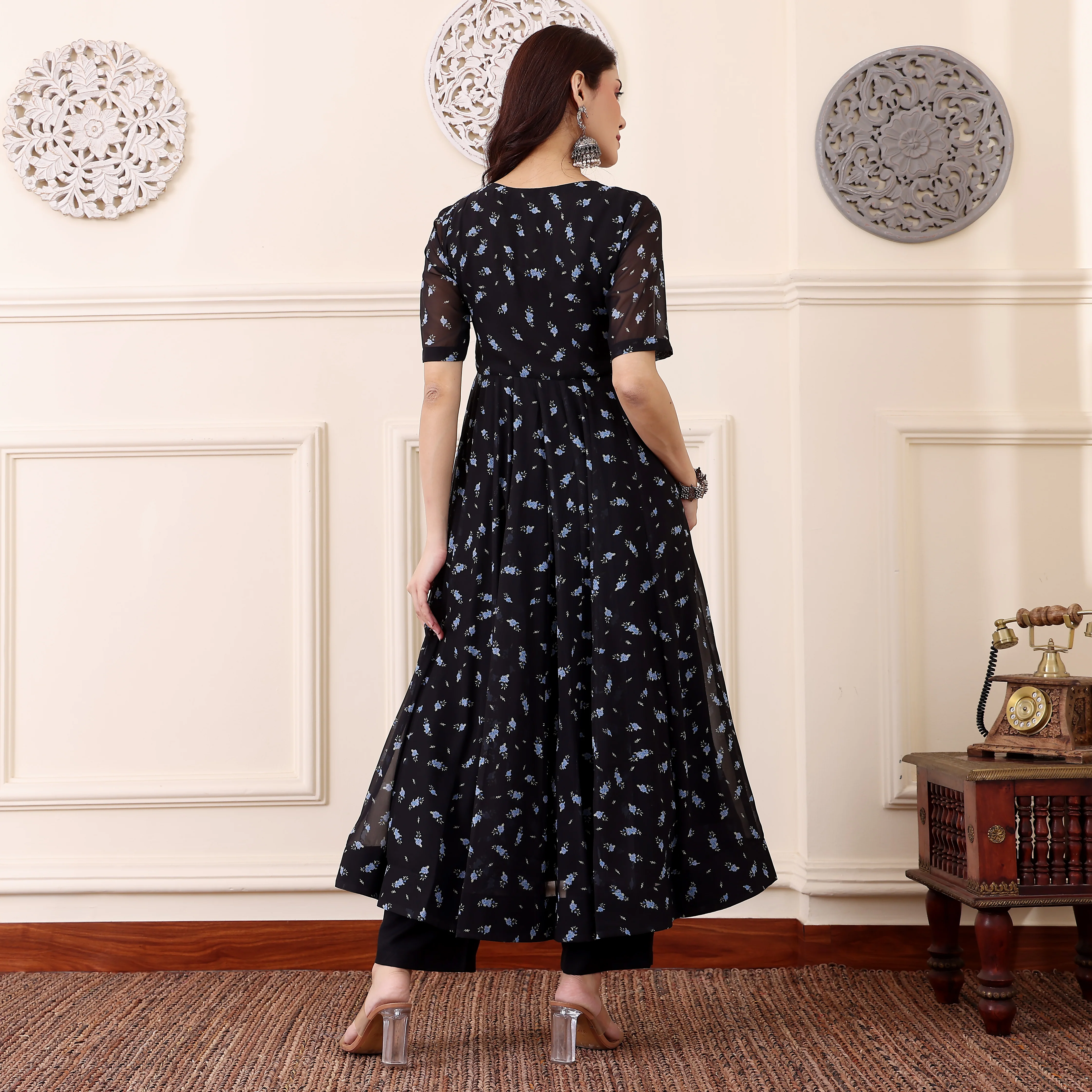 Jia Georgette Kalidaar Kurta - Image 4