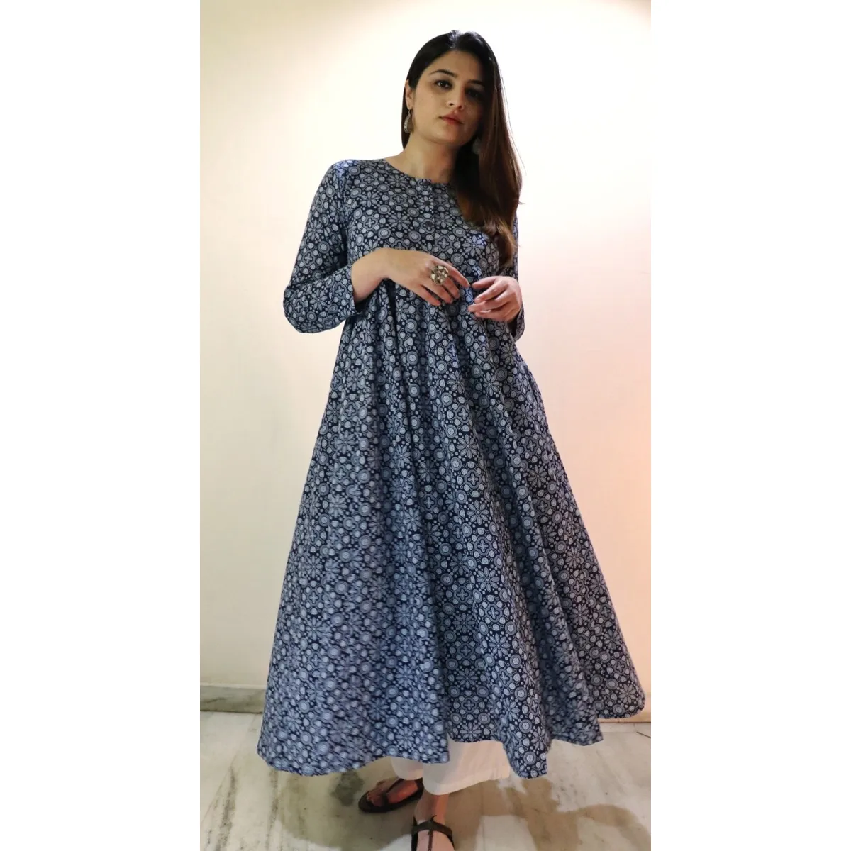Kanira Ajrakh Kameez - Image 3