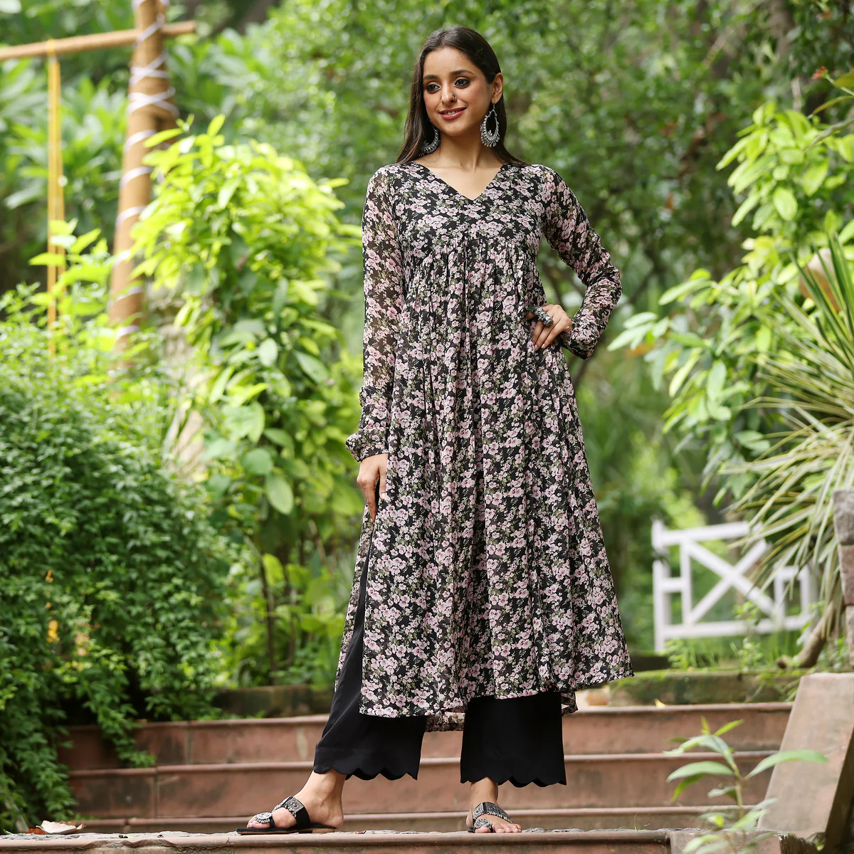 Karuni Floral Georgette Kurta - Image 3