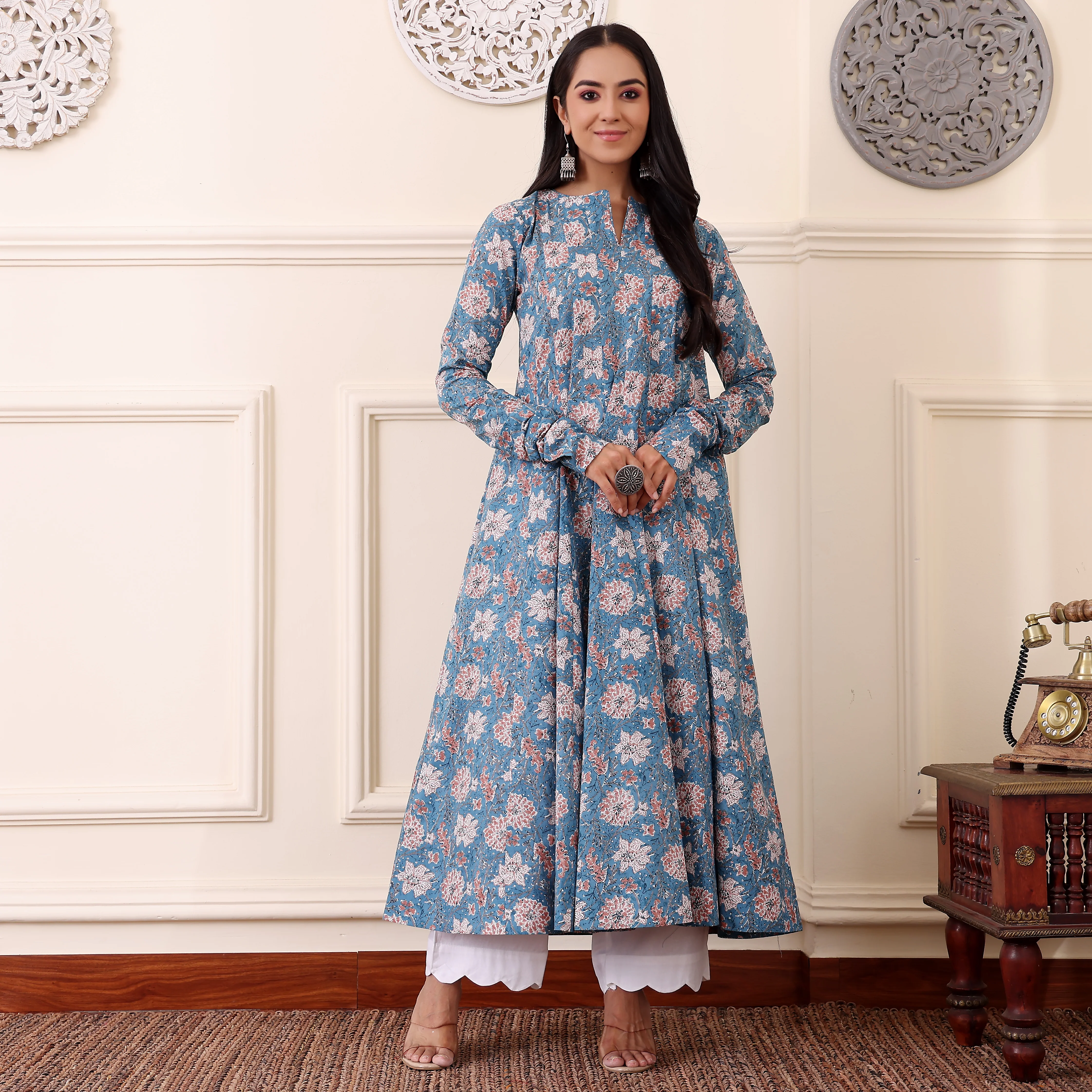 Kehkasha Cotton Kalidaar Kurta - Image 2