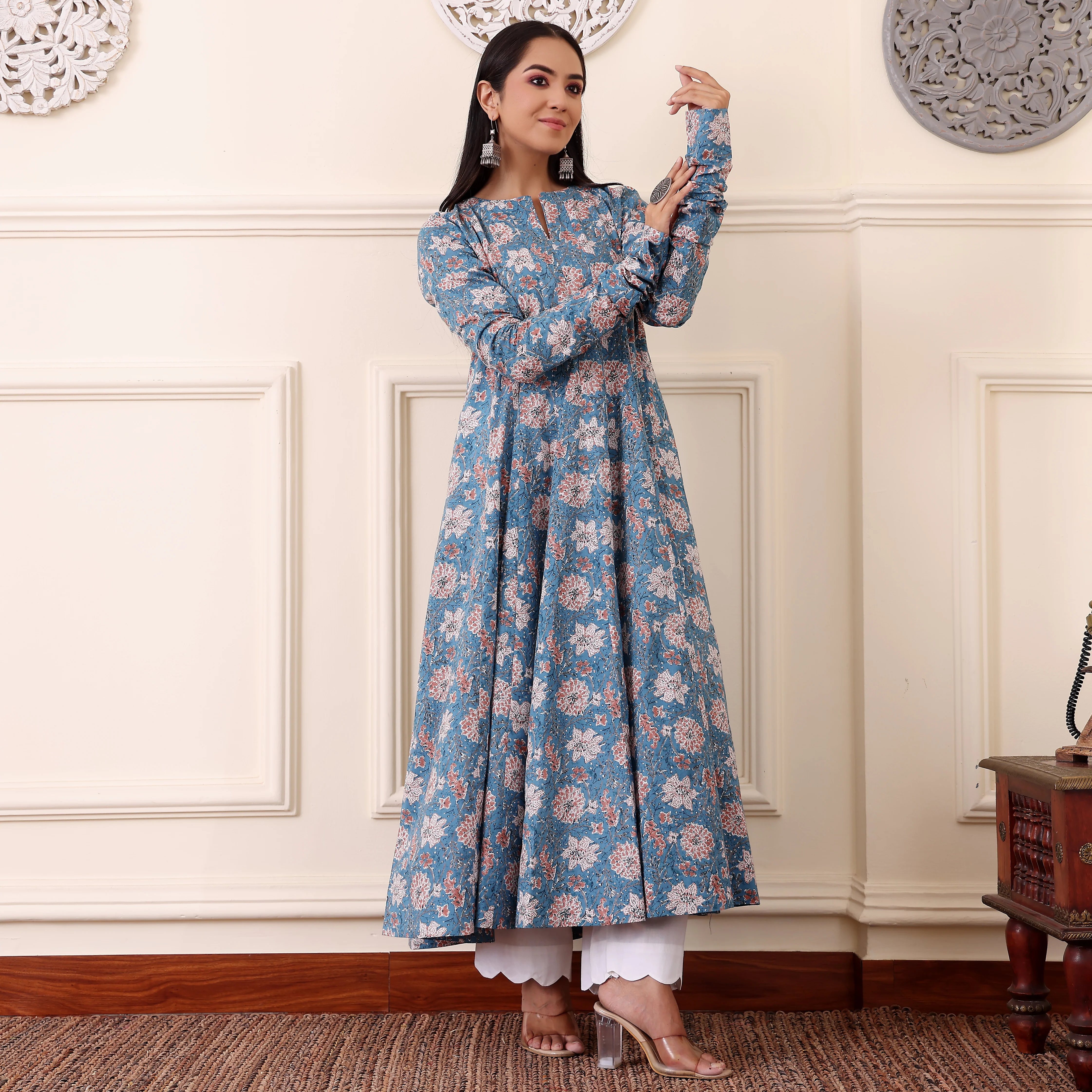 Kehkasha Cotton Kalidaar Kurta - Image 5