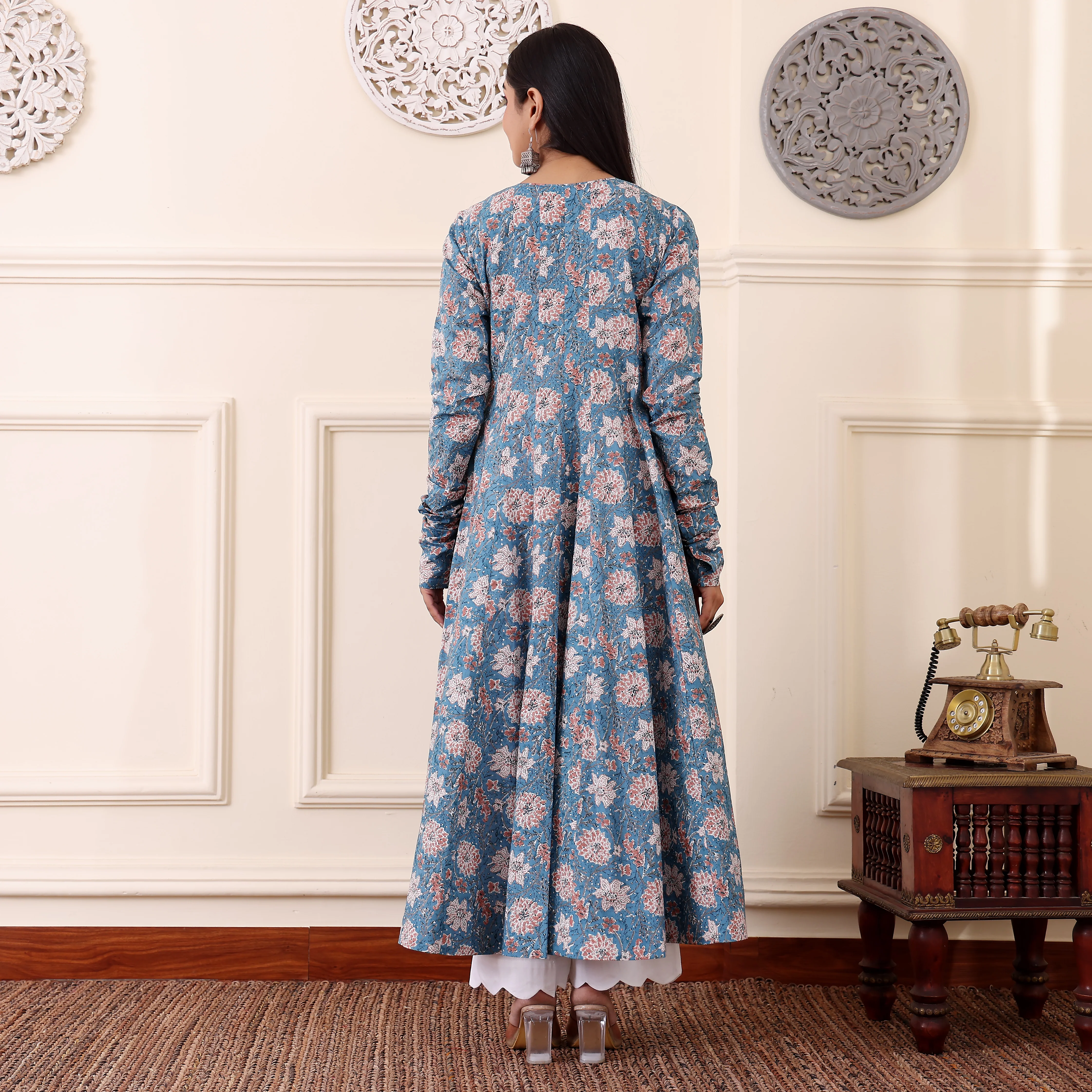 Kehkasha Cotton Kalidaar Kurta - Image 6