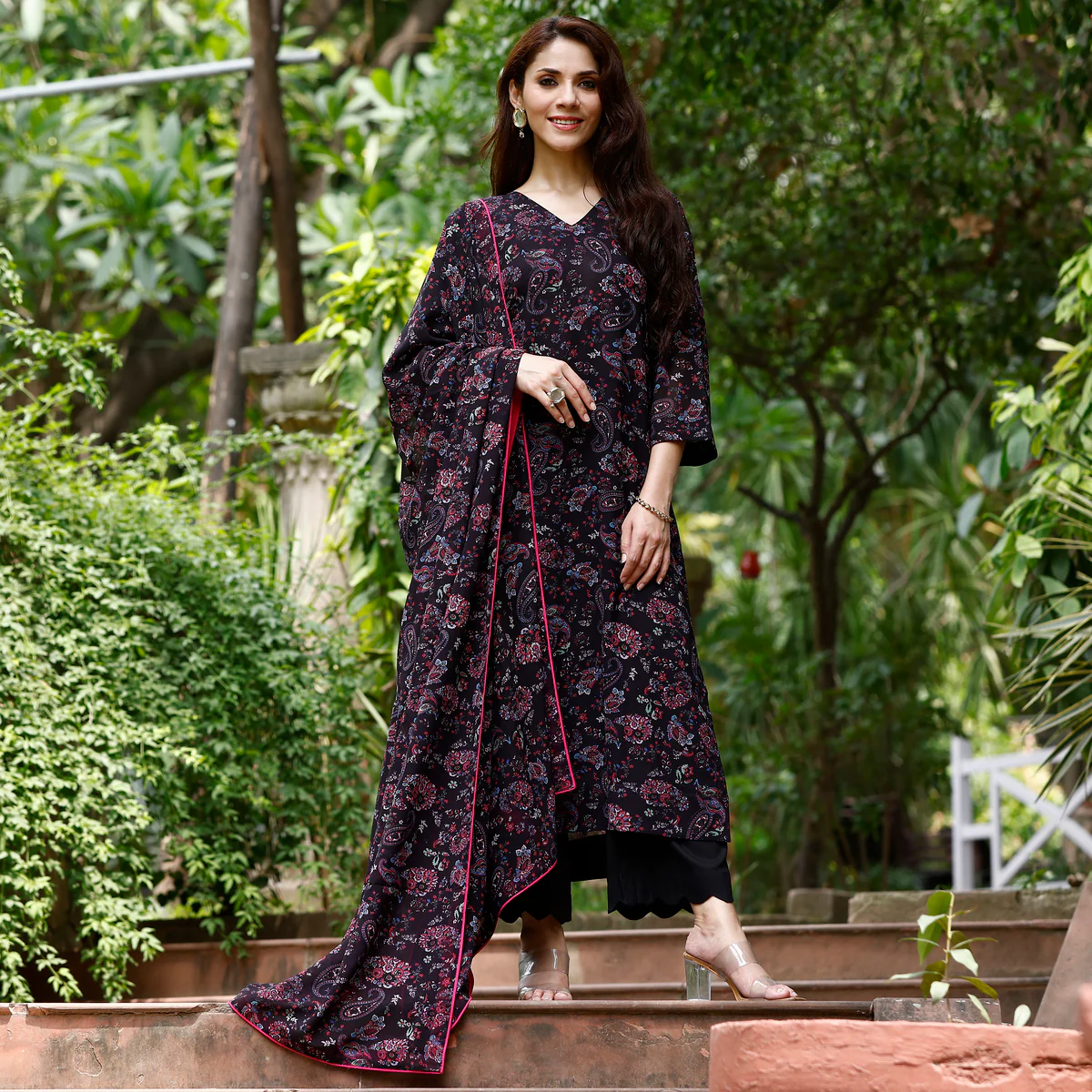 Kambhavati Georgette Set - Image 2