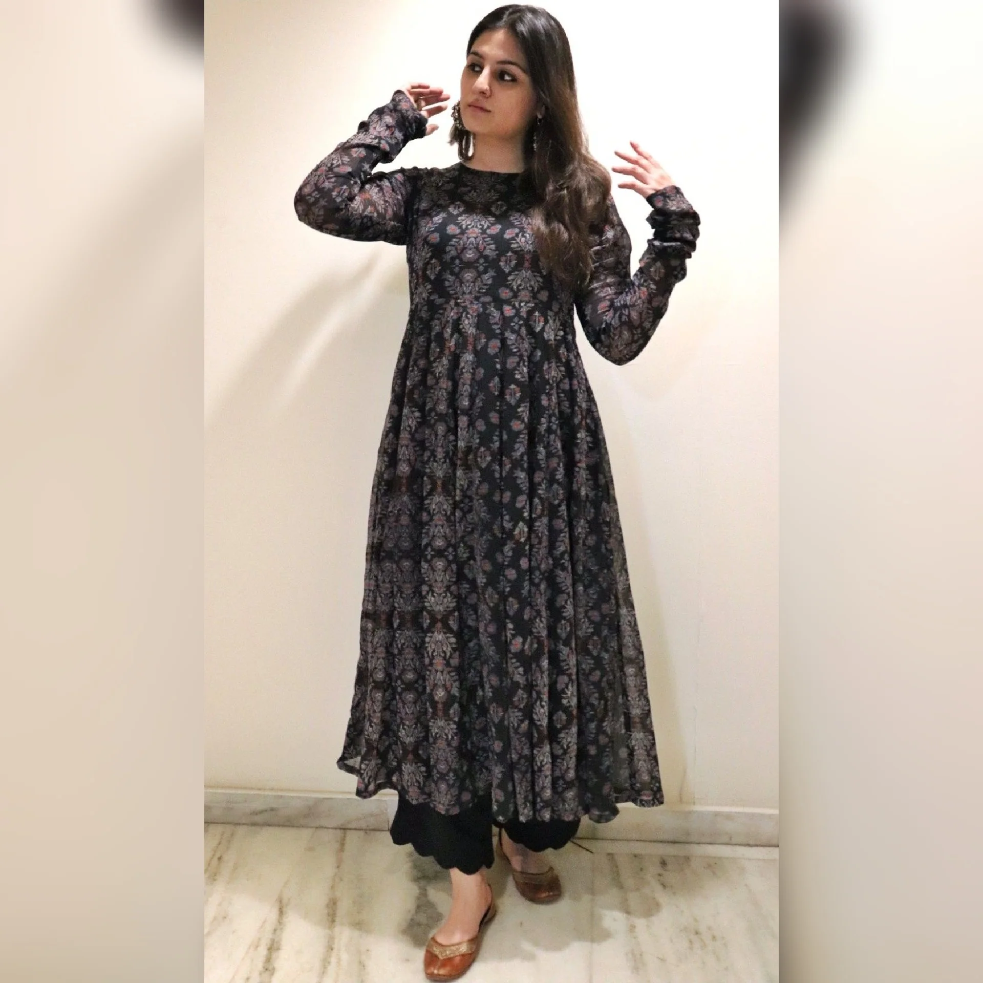 Latika Kalidaar Chiffon Kurta - Image 2