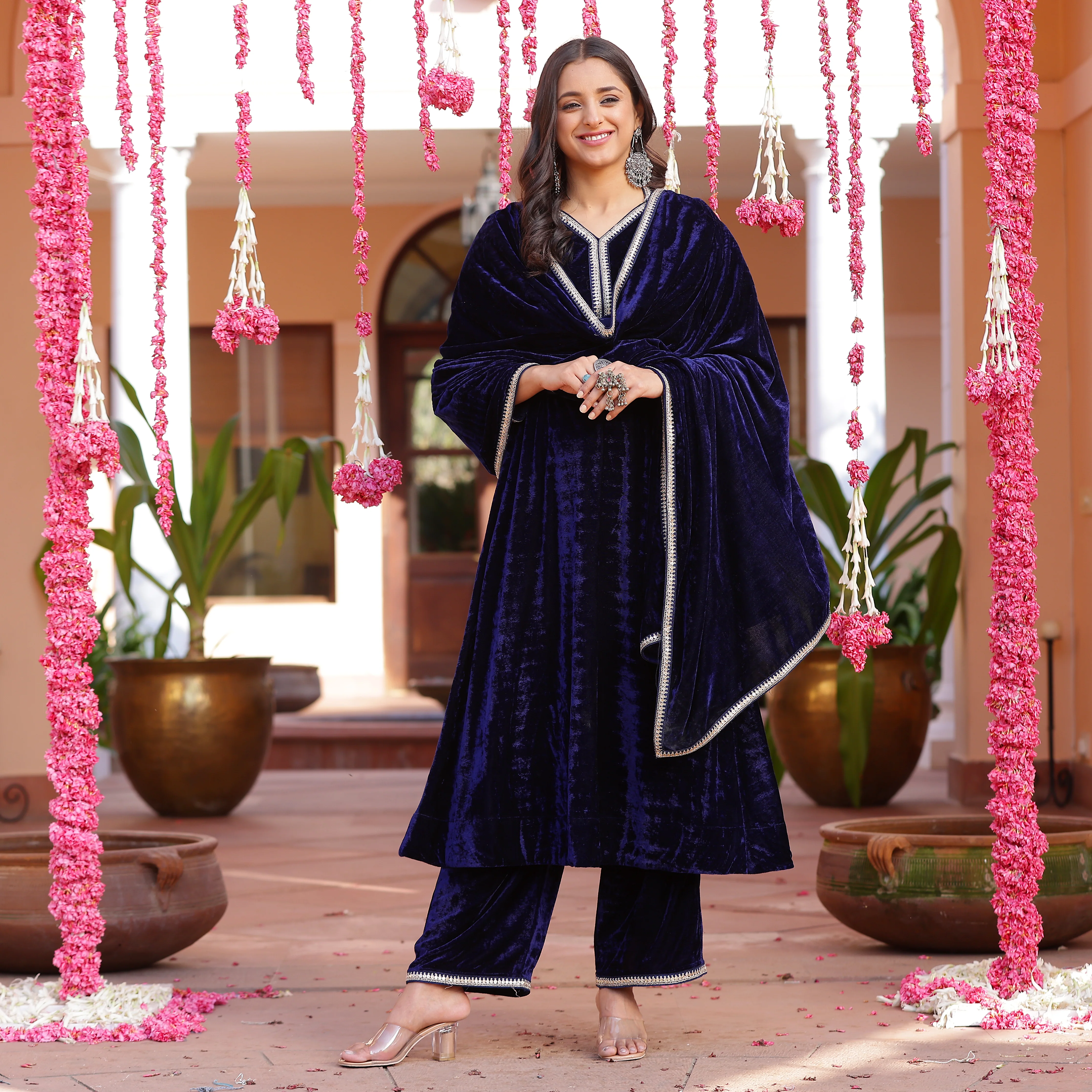 Maliha velvet set - Image 2