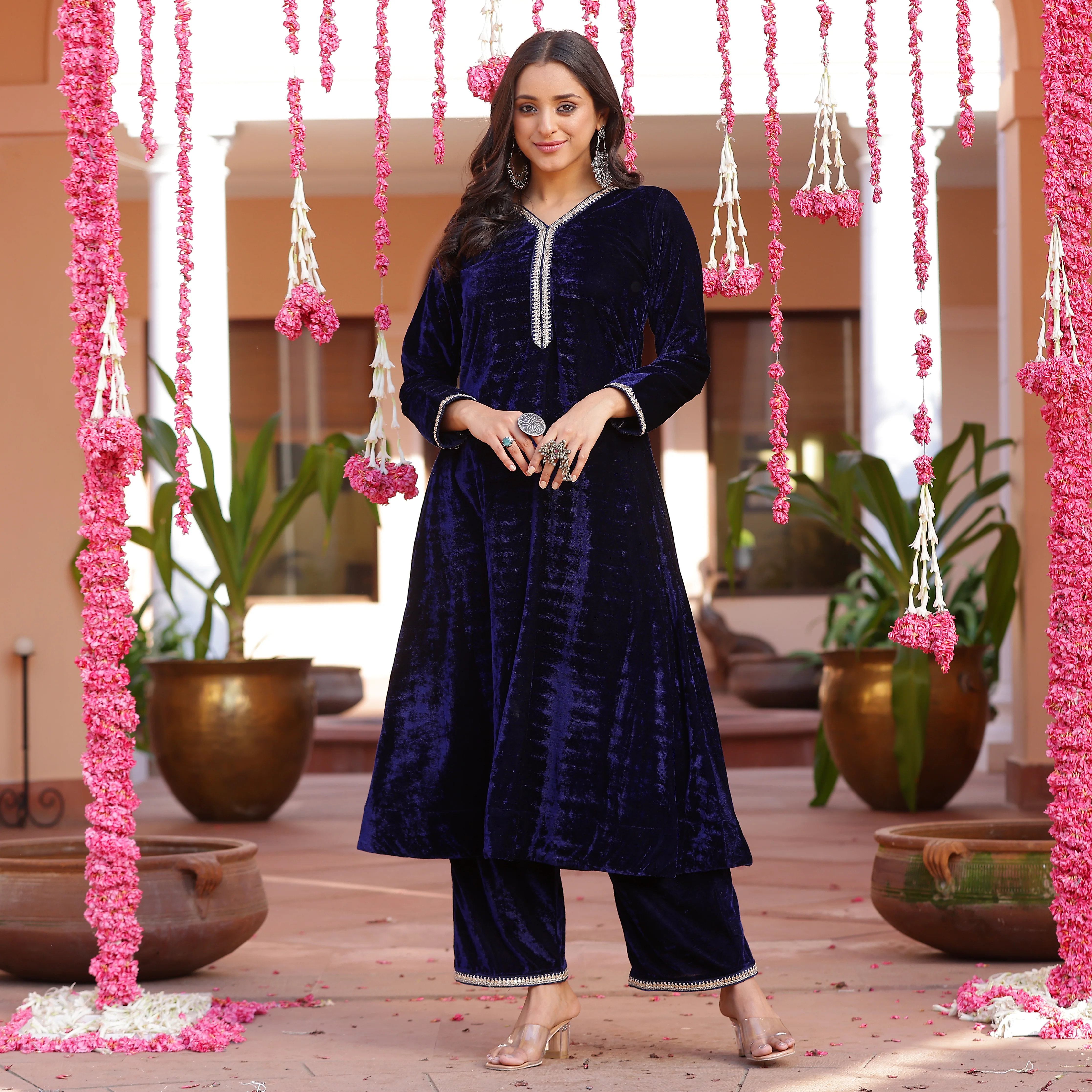 Maliha velvet set - Image 4