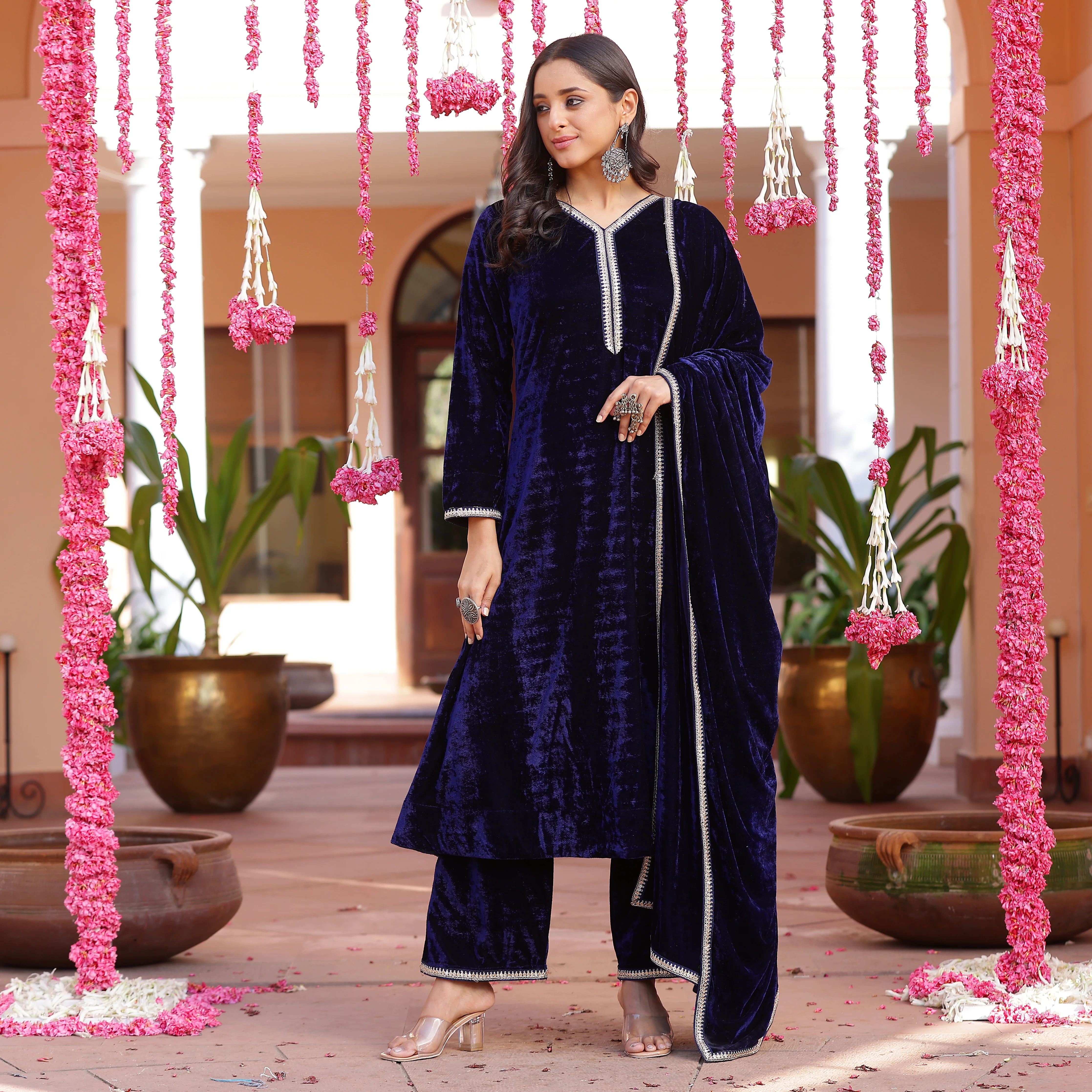 Maliha velvet set - Image 5