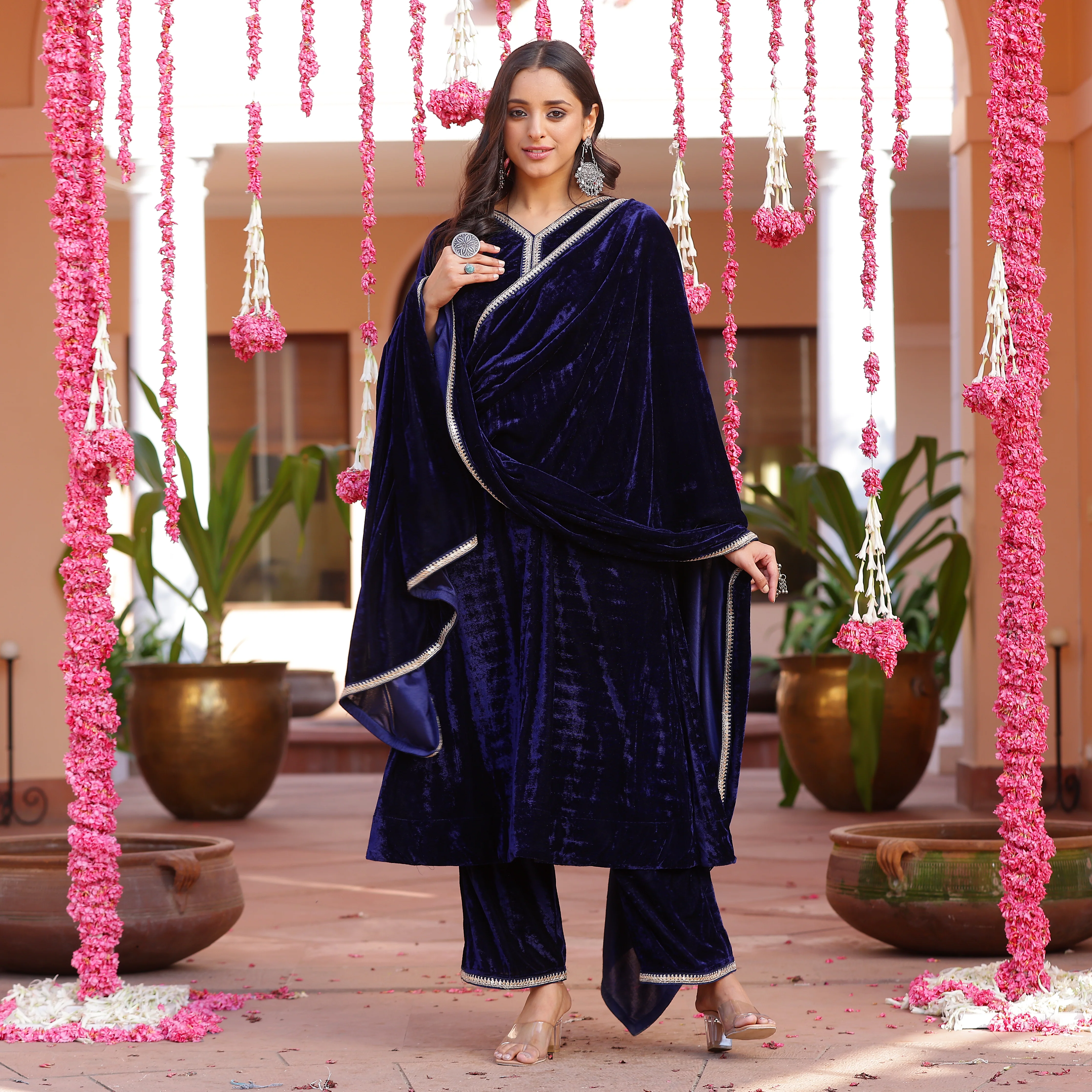 Maliha velvet set - Image 6