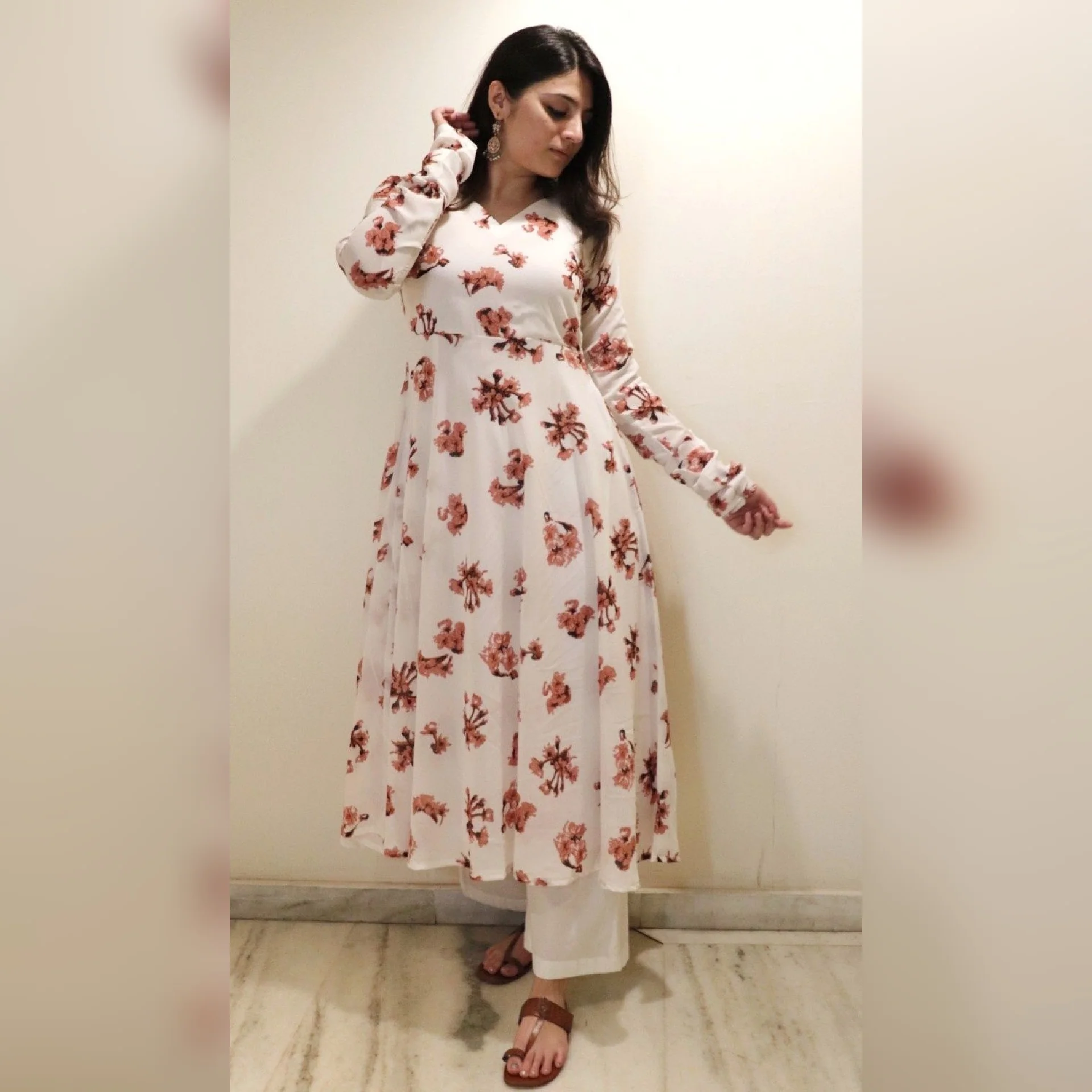 Manal sufaid kameez - Image 5