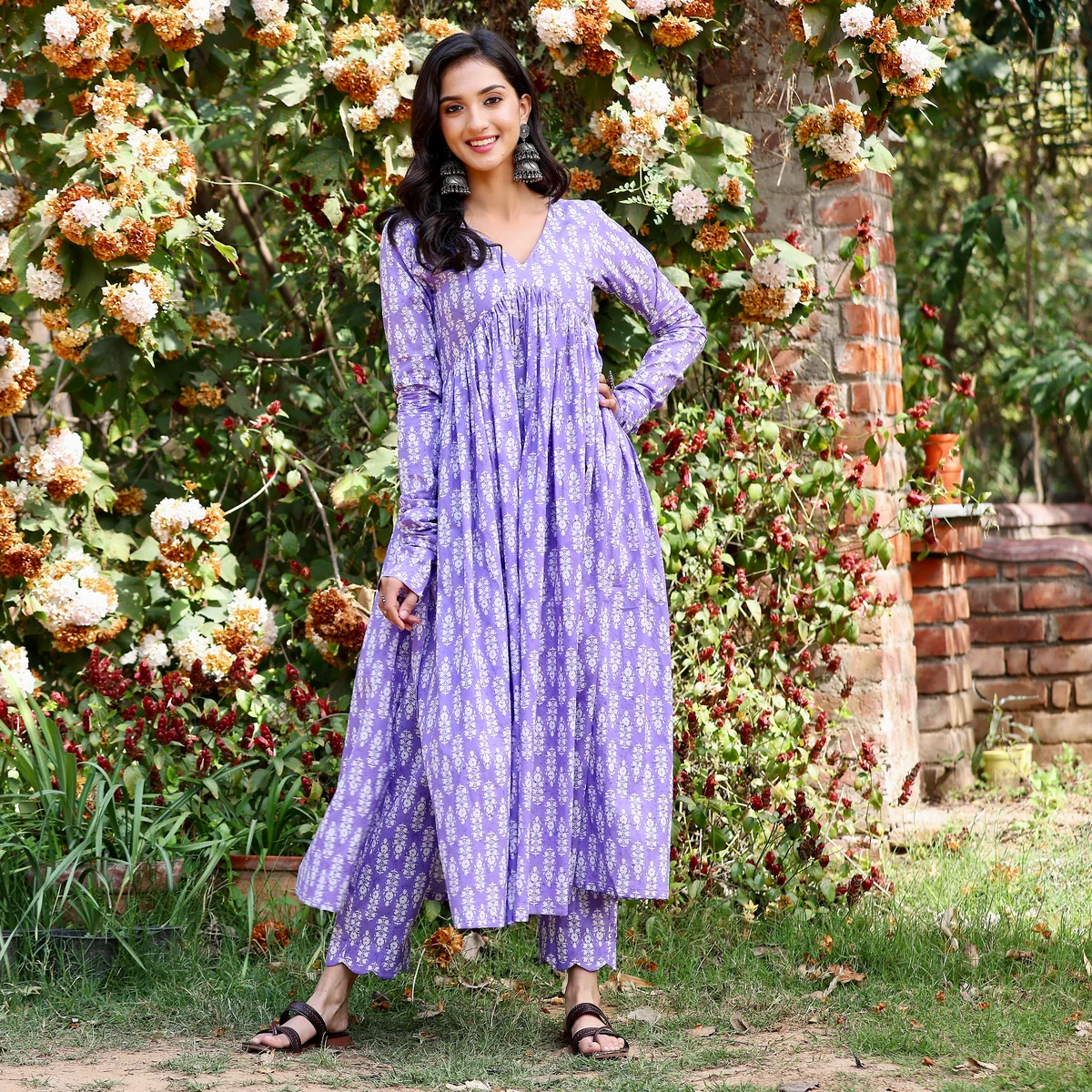 Mayukhi Cotton lavender set - Image 3