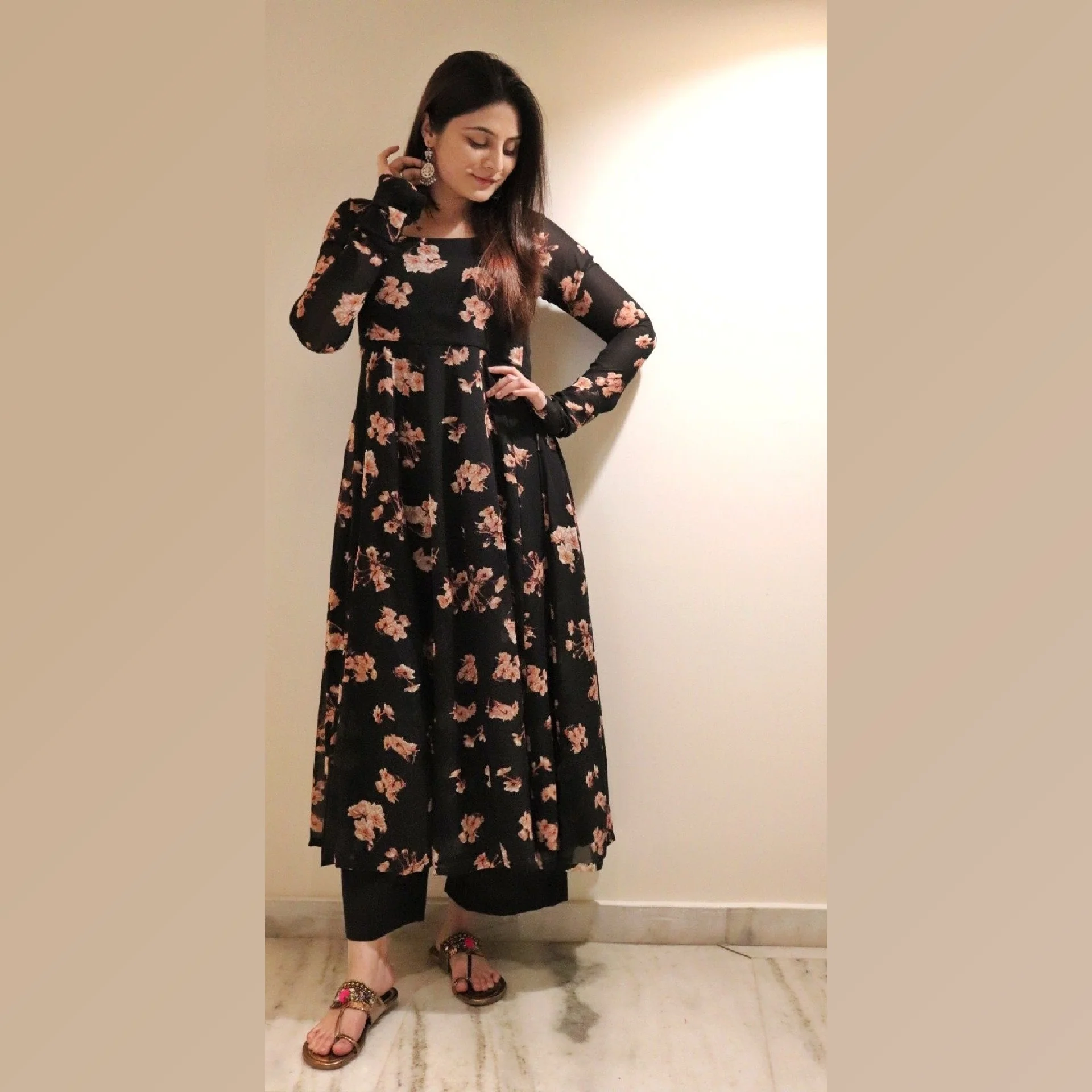 Meera Kalidaar Kurta - Image 2