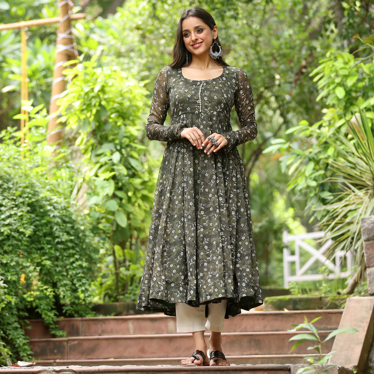 Mehandi Gulsar Gher Gerogette Kurta - Image 3