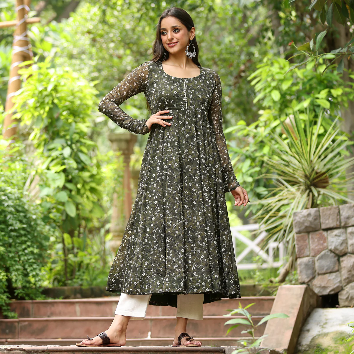 Mehandi Gulsar Gher Gerogette Kurta - Image 5