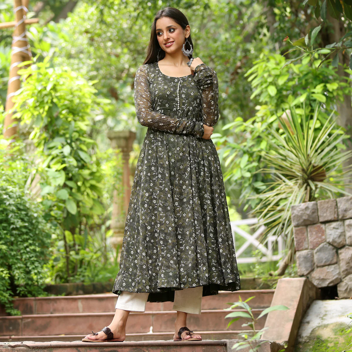 Mehandi Gulsar Gher Gerogette Kurta - Image 6