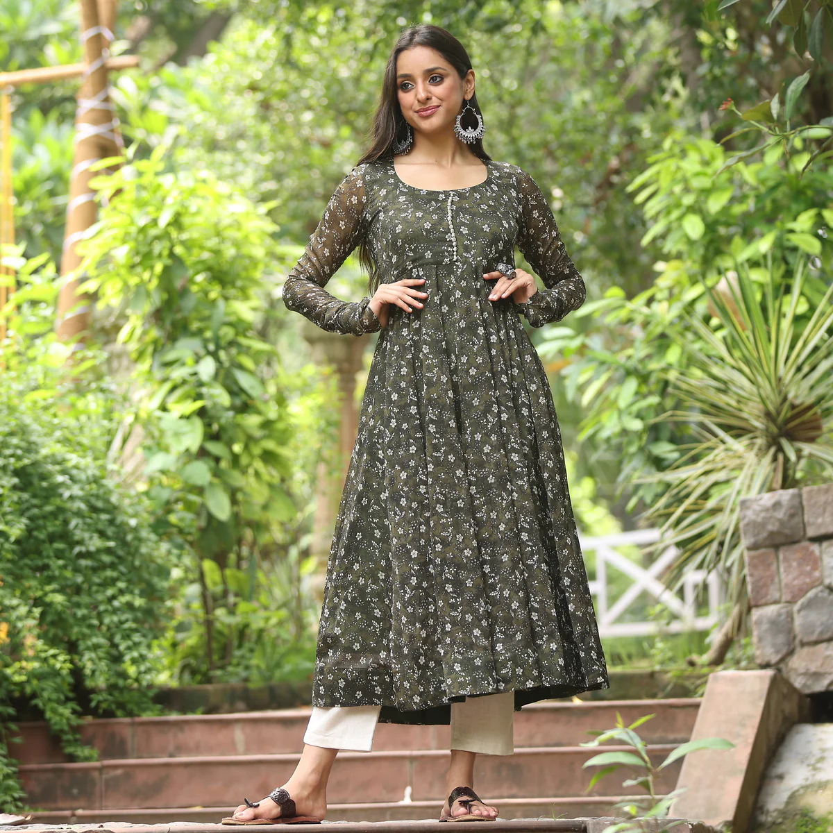 Mehandi Gulsar Gher Gerogette Kurta - Image 7