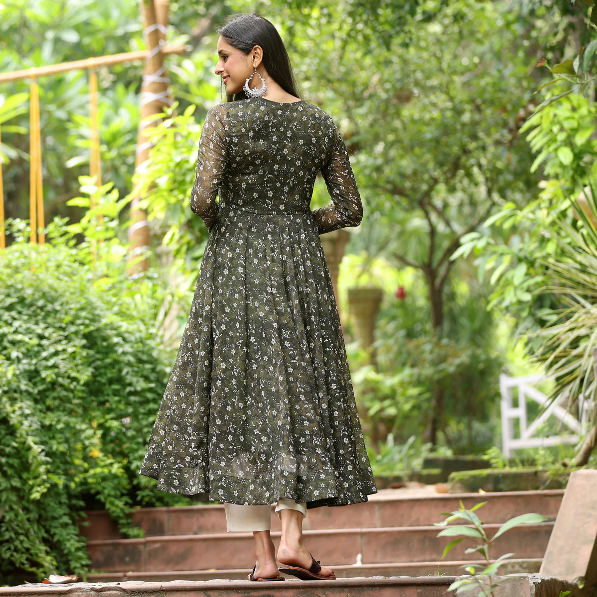 Mehandi Gulsar Gher Gerogette Kurta - Image 8