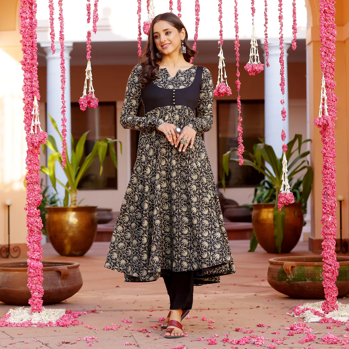 Kavani  black kameez - Image 2