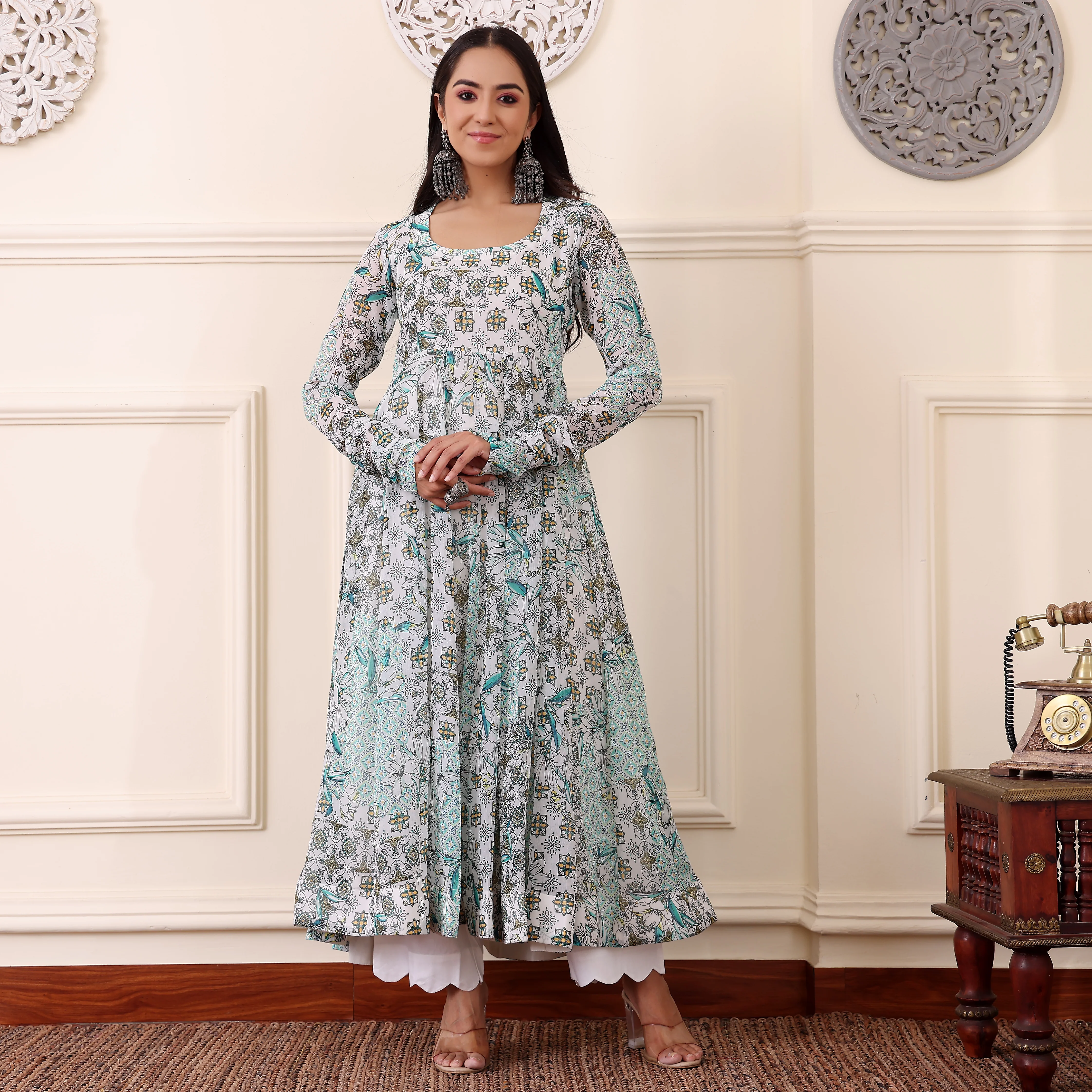 Minari Georgette Kalidar kurta - Image 5