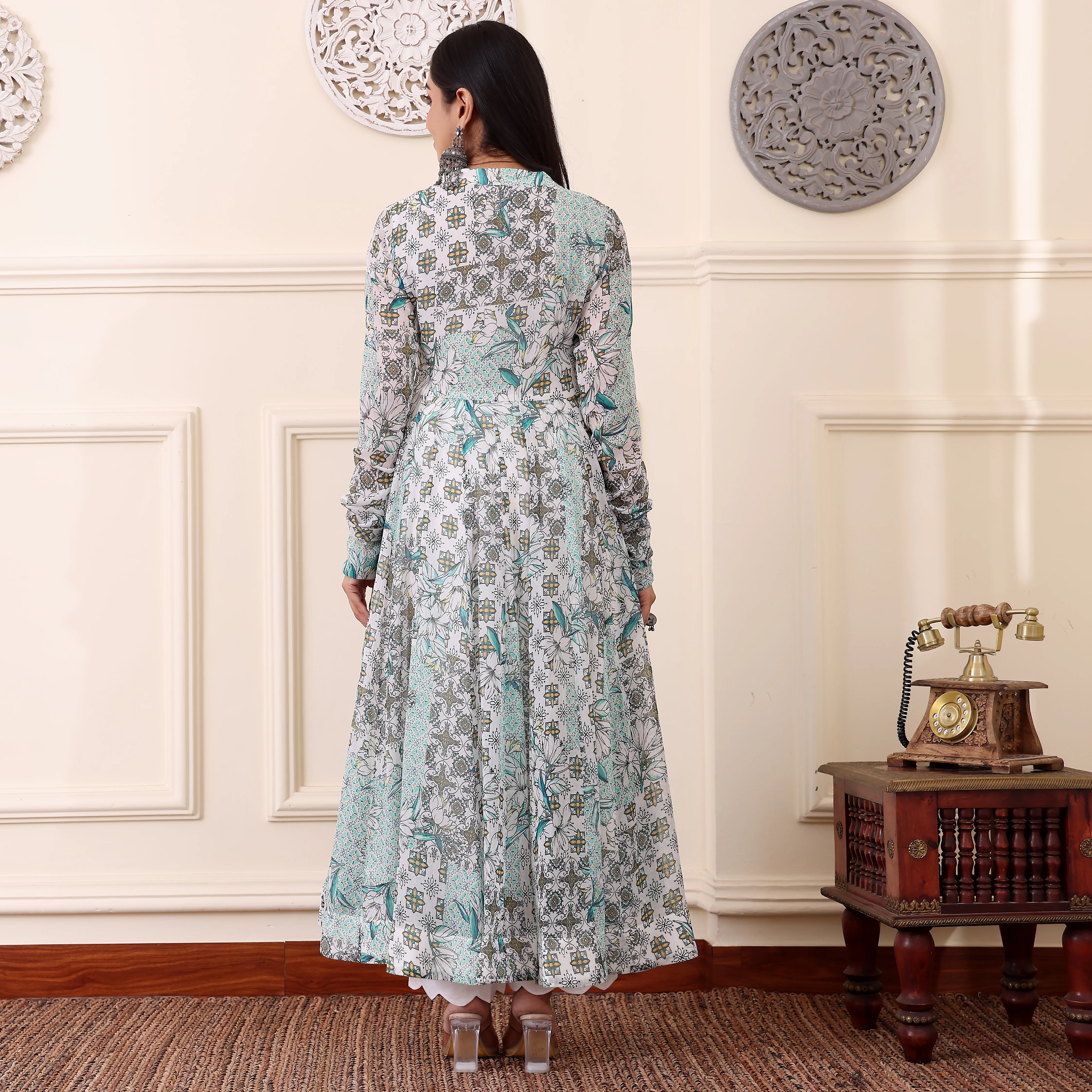Minari Georgette Kalidar kurta - Image 7