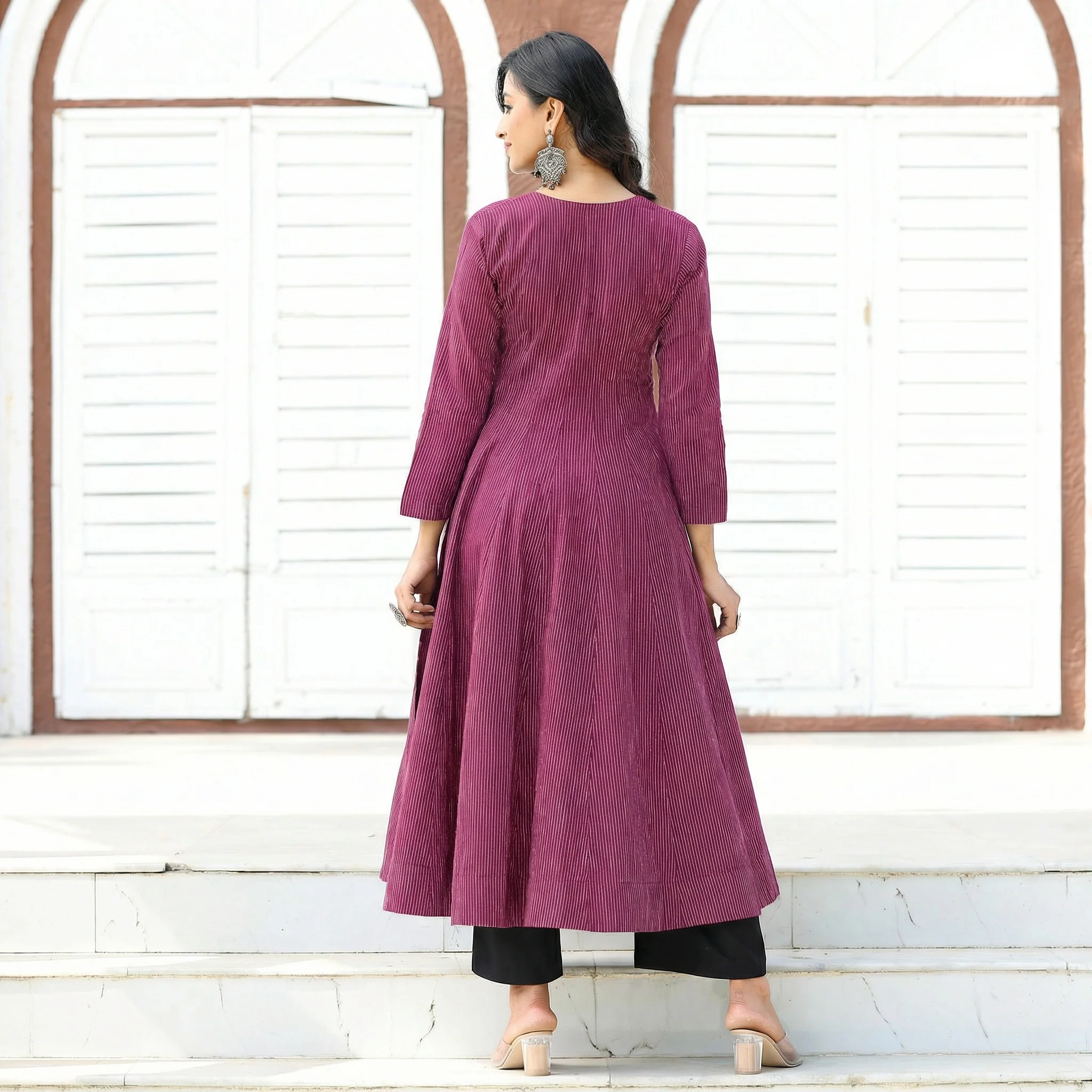 Nainita Cotton Kurta - Image 3