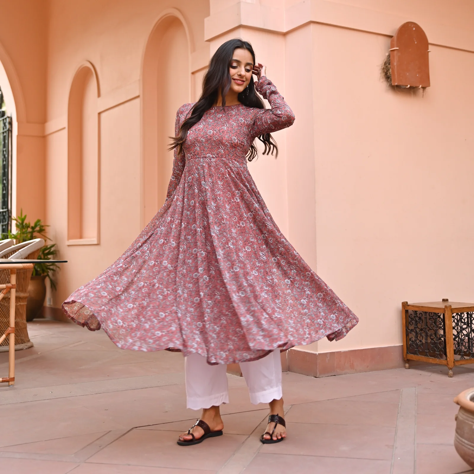 Niha Flare Georgette Kurta - Image 3