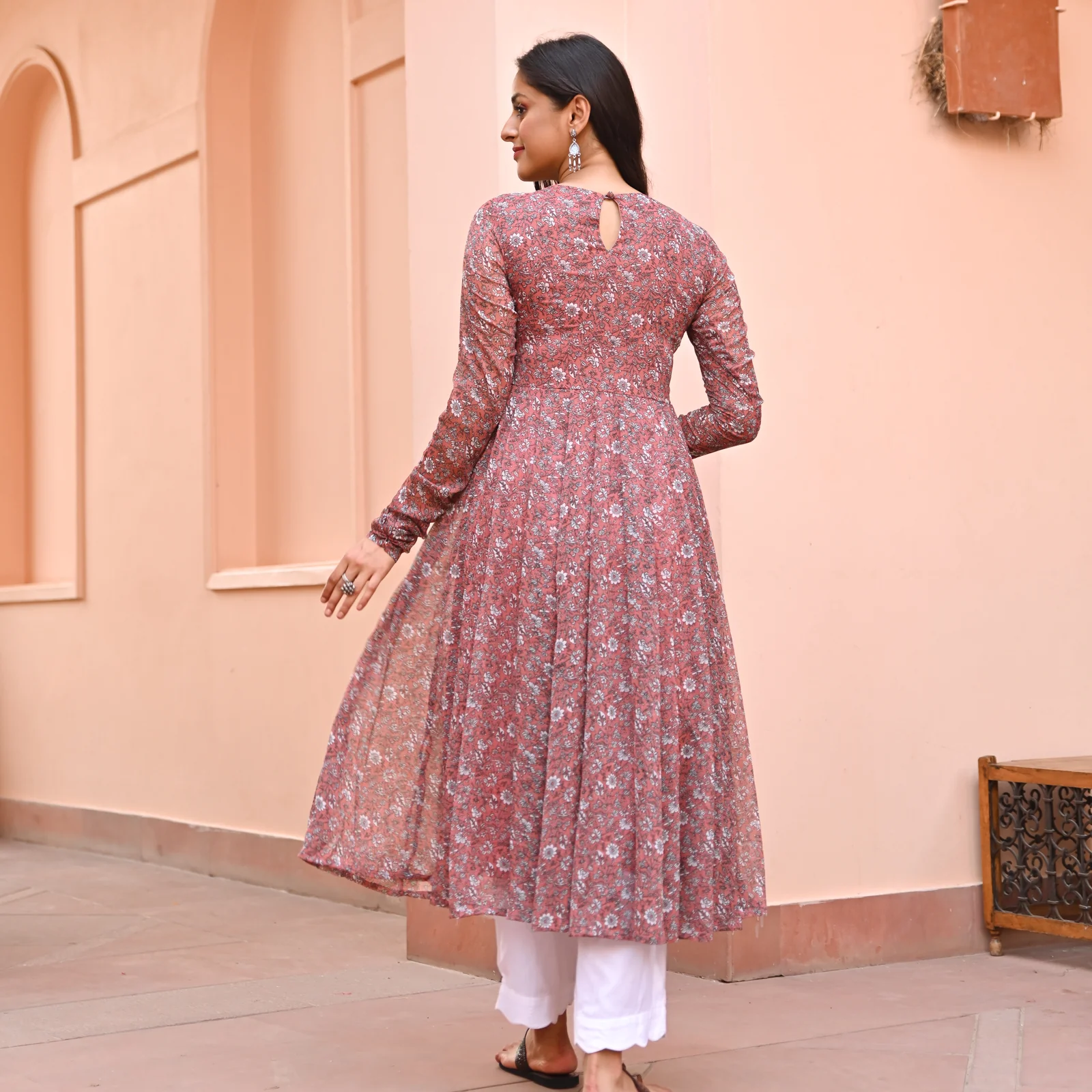 Niha Flare Georgette Kurta - Image 5