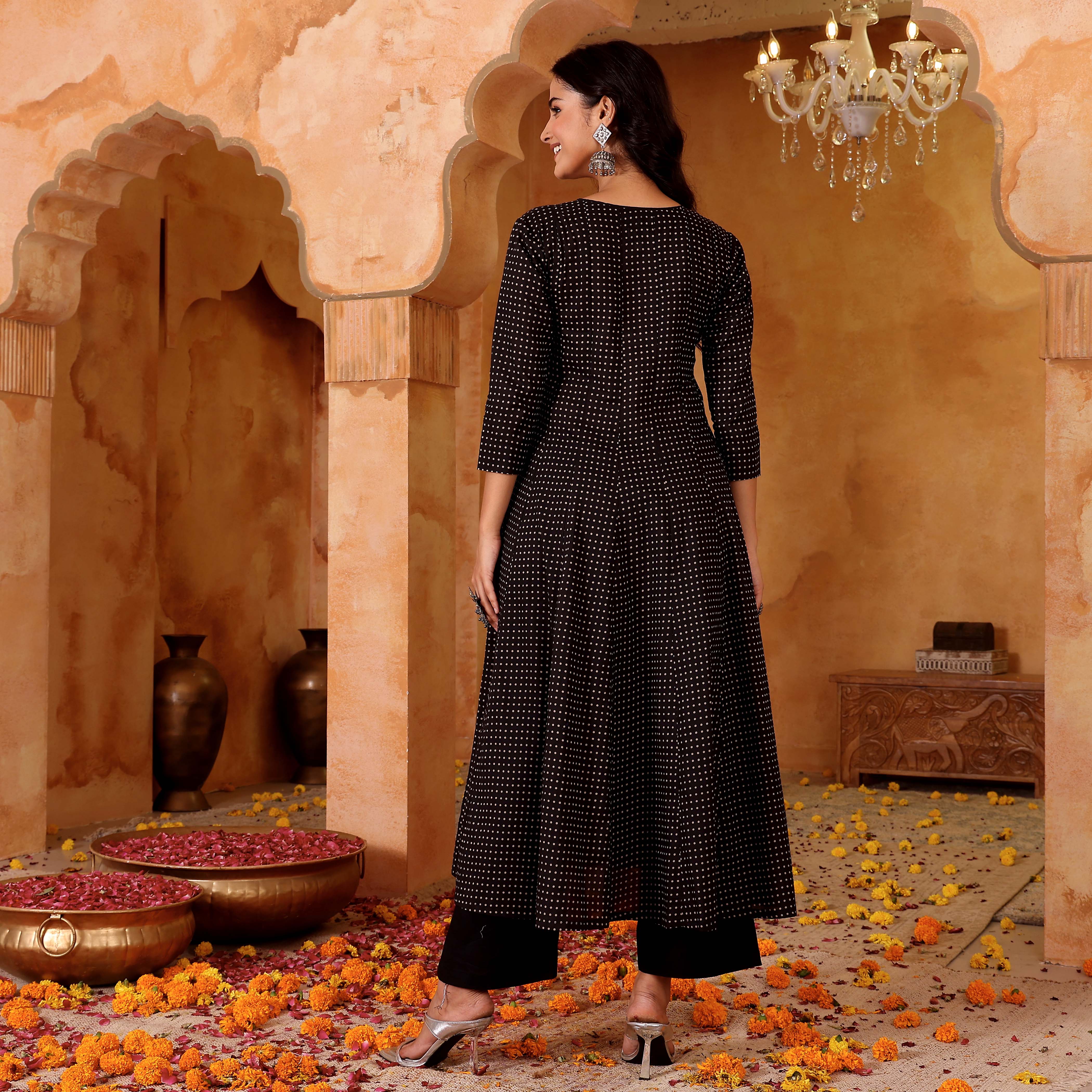 Niyati Cotton Kurta - Image 6